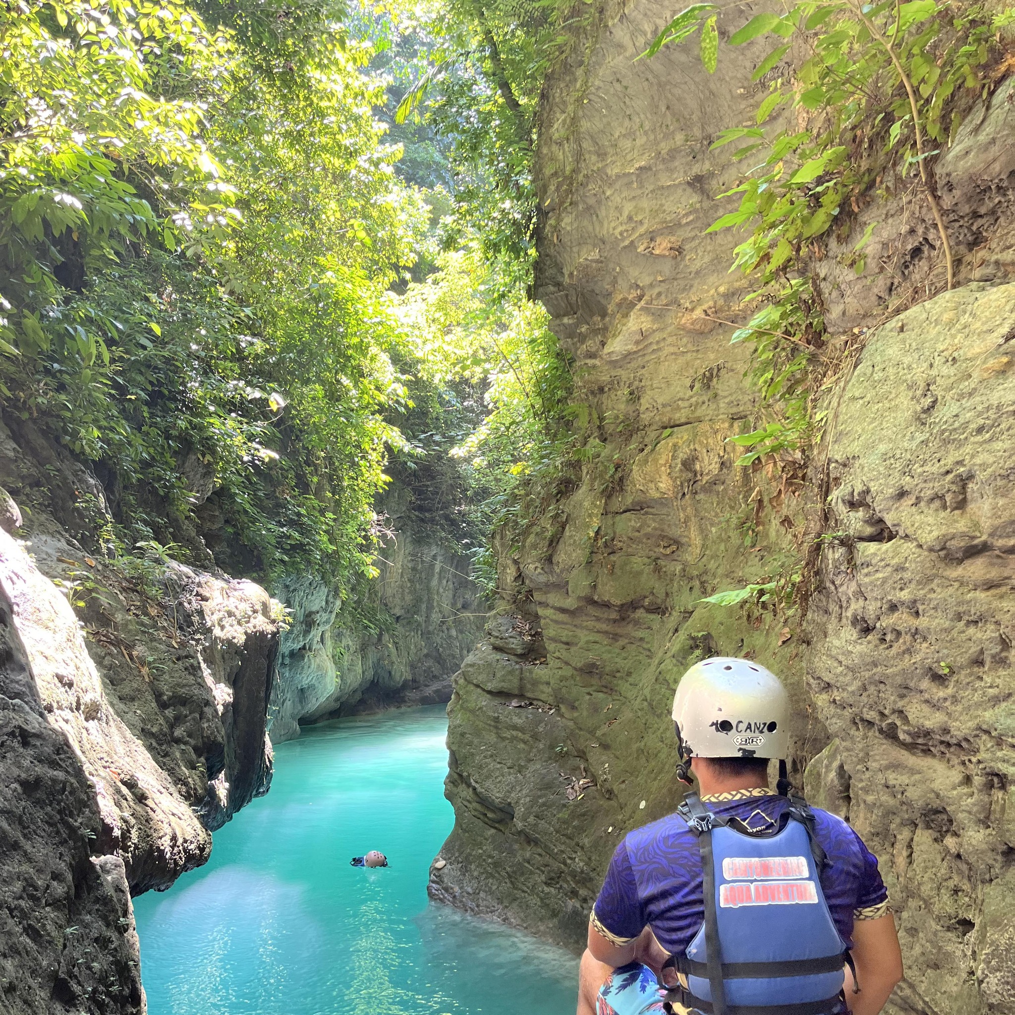 Rock sliding in the canyon Guest from USA 🥰 #canyoneering #kawasanfalls ...