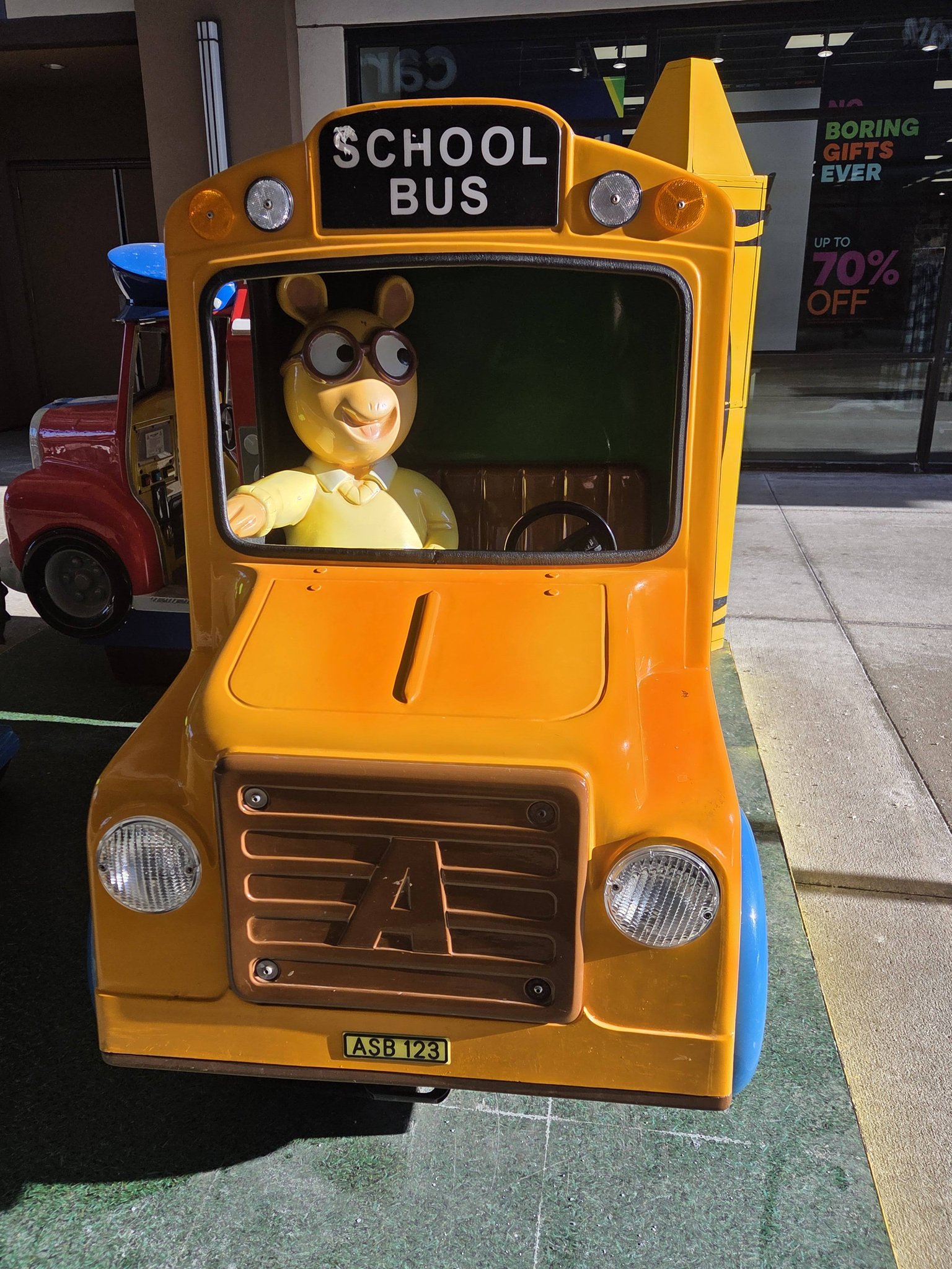 Arthur TV Series Fan Group | Arthur stuff i spotted at the Outlet Mall ...