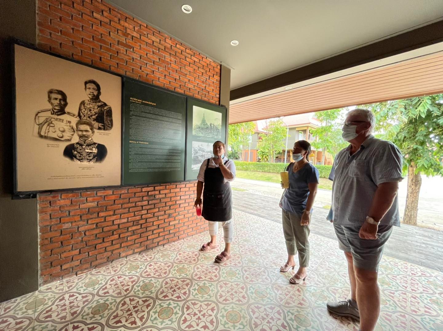 ขอขอบคุณ Mr.Peter Rennie... - สวนสาธารณะเพ็ชรรัตน์สงคราม | Facebook