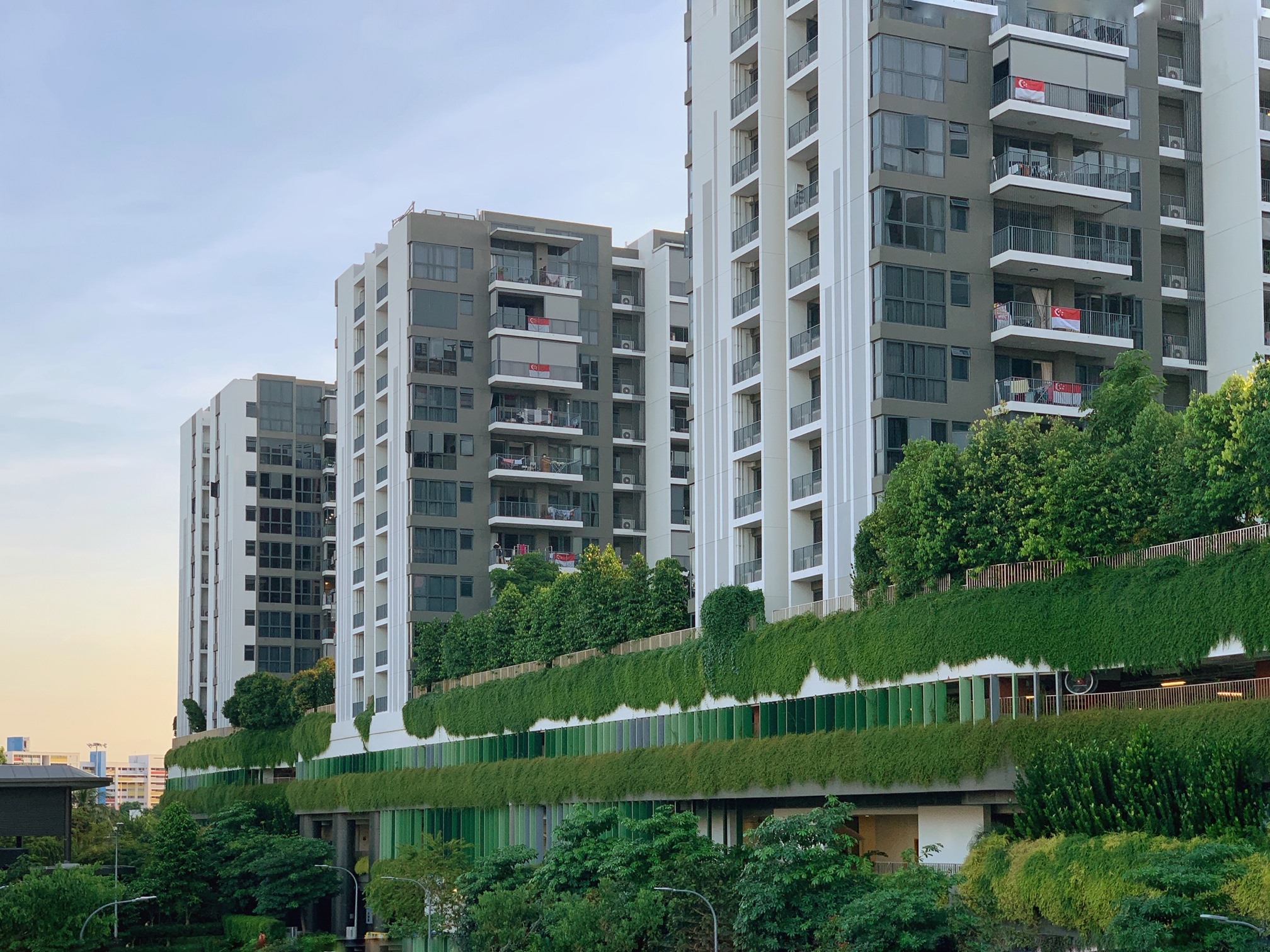 🌳🌲 Green walls, rooftop... - Urban Redevelopment Authority