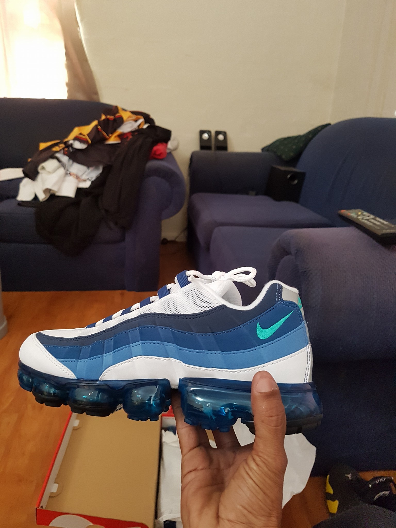 French Blue looks ?⚪️ The Nike VaporMax 95 