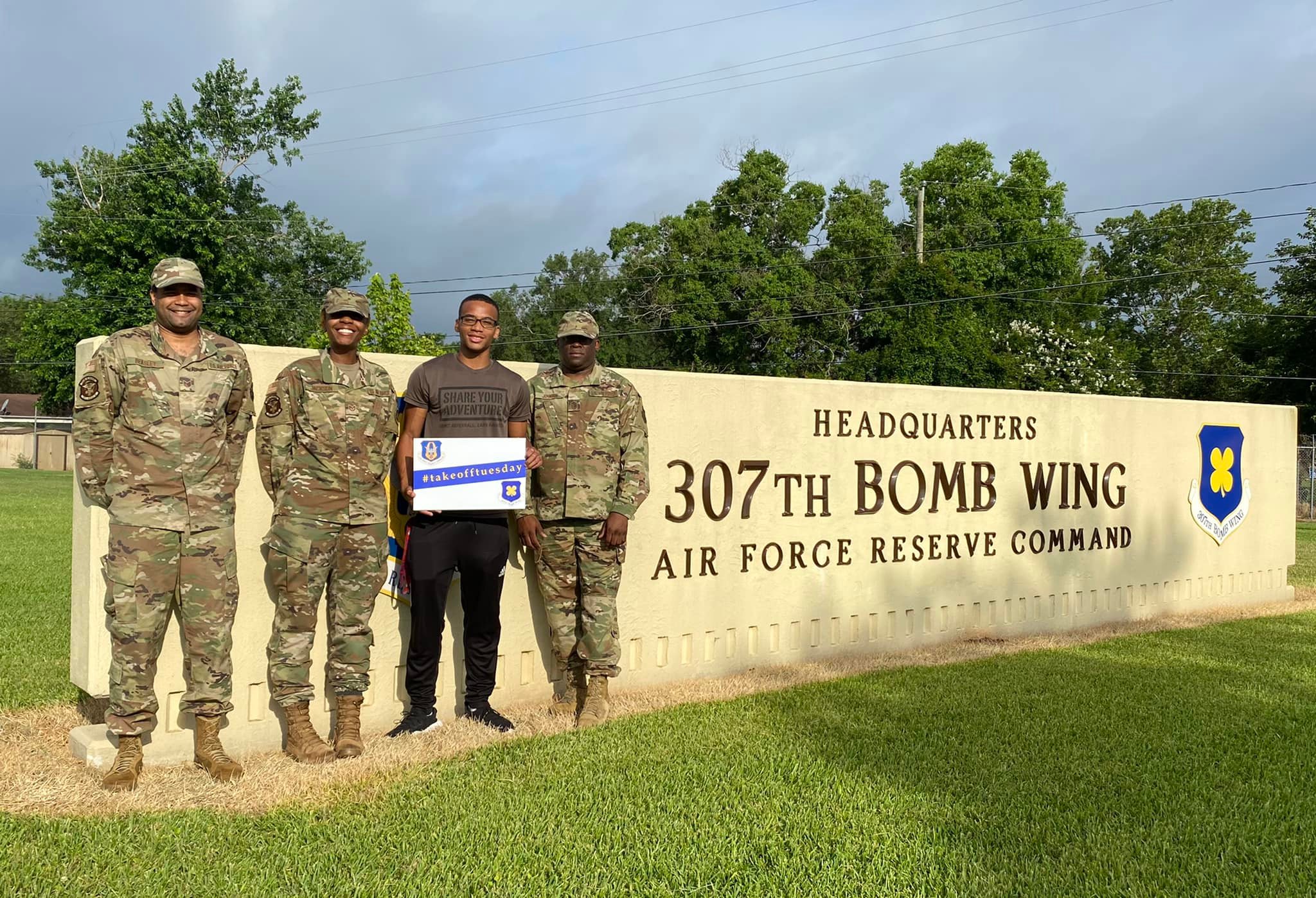 307th Bomb Wing - Blue skies to our #TakeOffTuesday... | Facebook