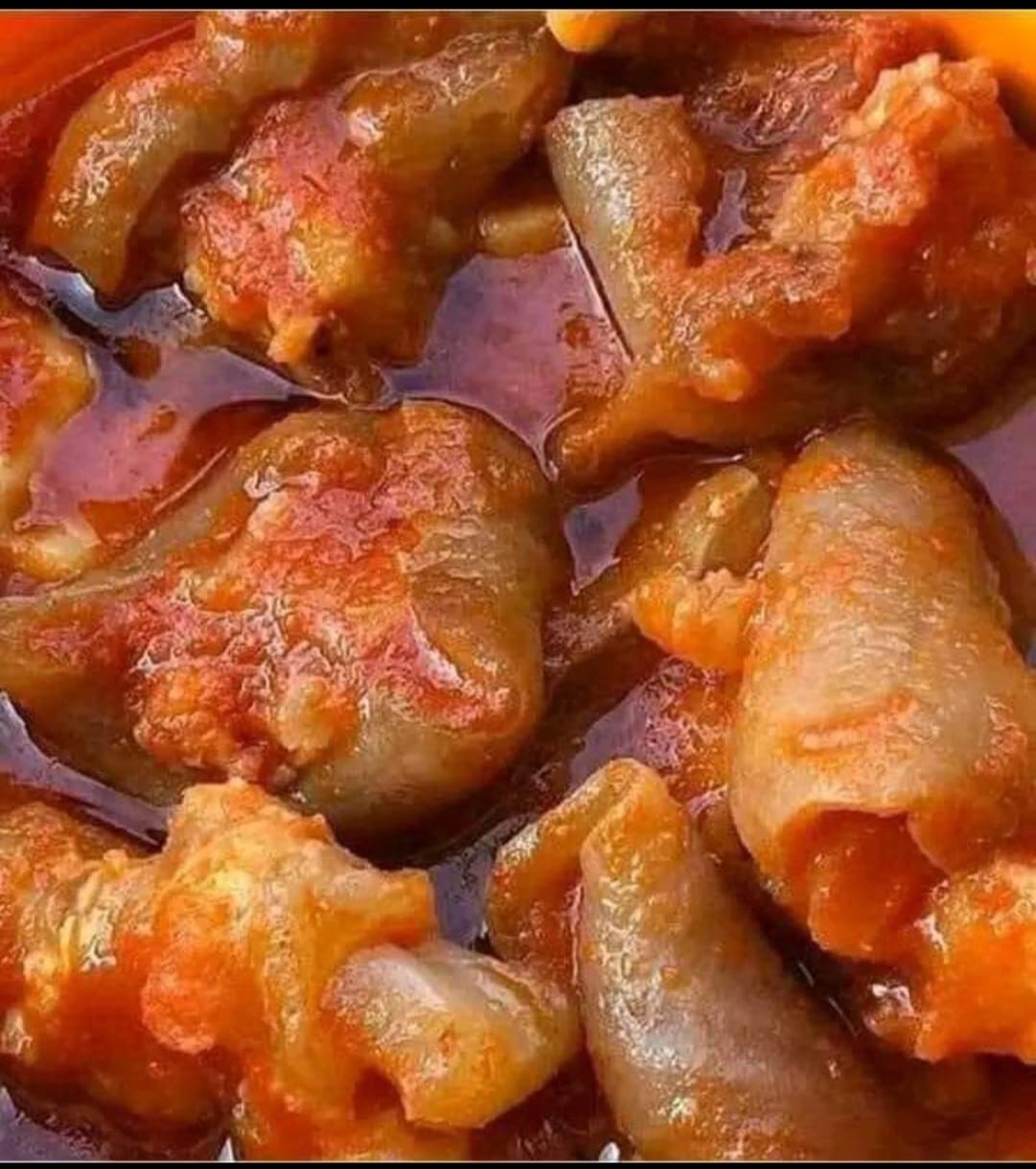 Odogwu family 1 - Happy Sunday guys rice and stew is here...