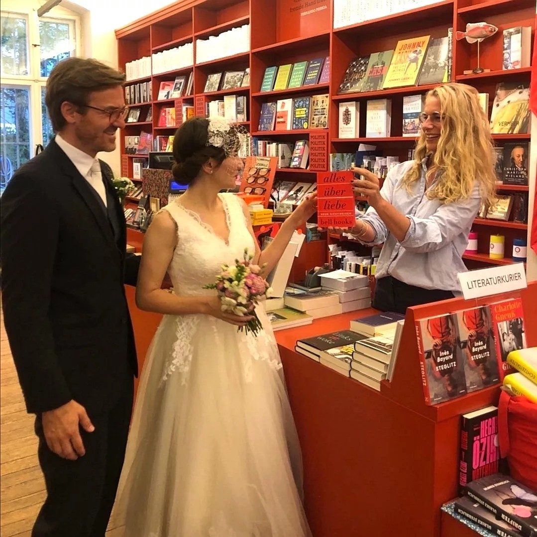 ️ Happy anniversary,... - Hacker und Presting Buchhandlung
