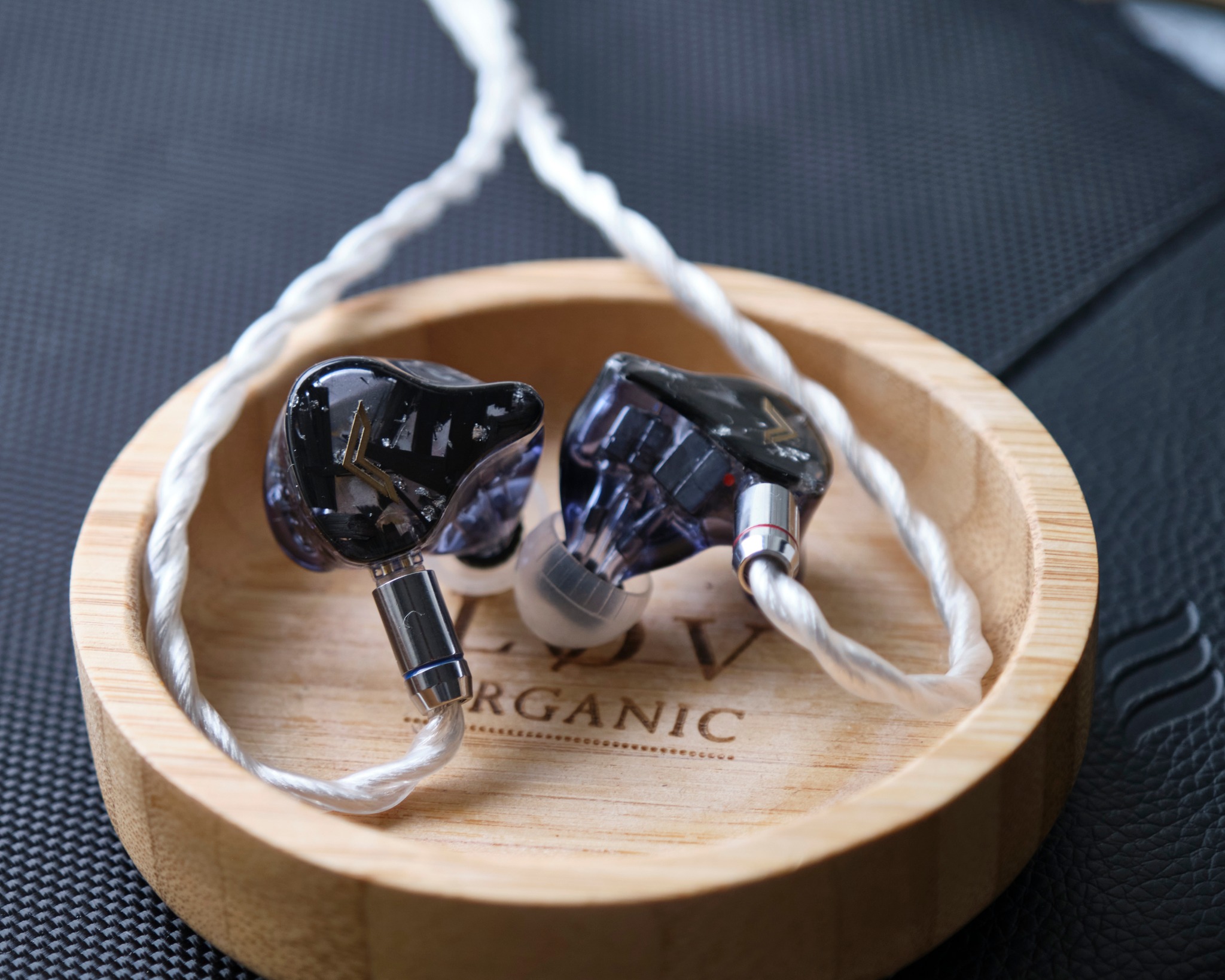 イヤホン Aur Audio Neon Pro Aur audio neon pro review with customized re-cable and ic