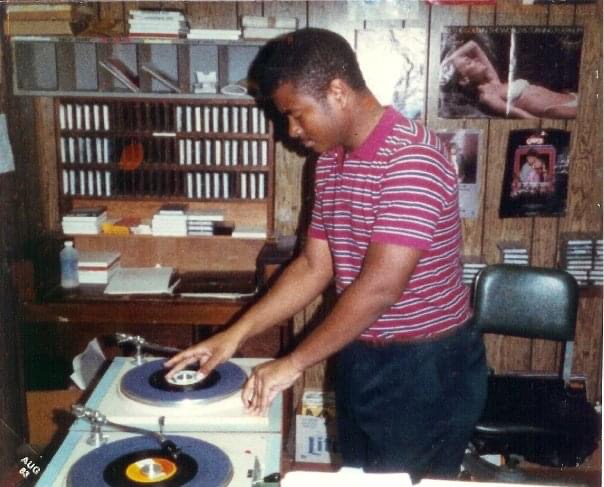 It's #NationalRadioDay today! Ever since I was a little kid, all I