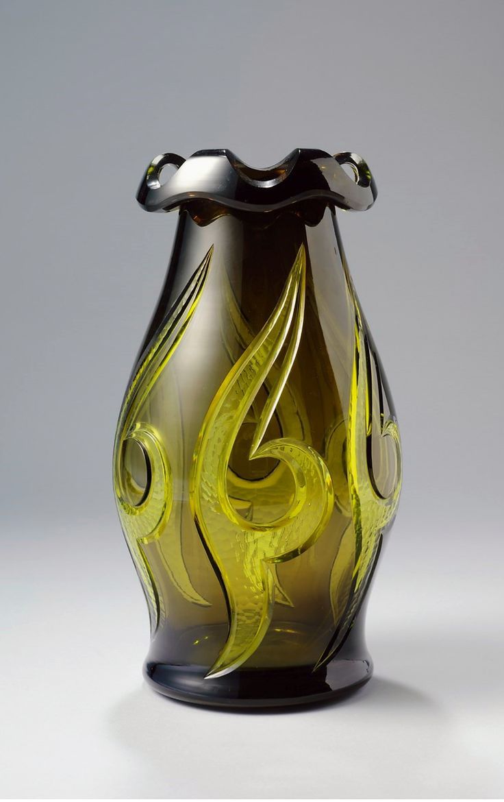 Val Saint Lambert Aberdeen cut glass vase 1940s