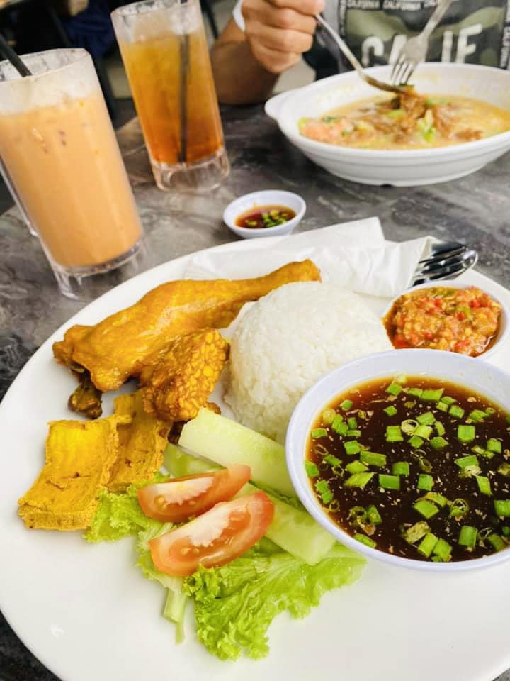 SURIA CHICKEN RICE SHOP TAMAN MINI MALAYSIA & ASEAN CULTURAL PARK ...