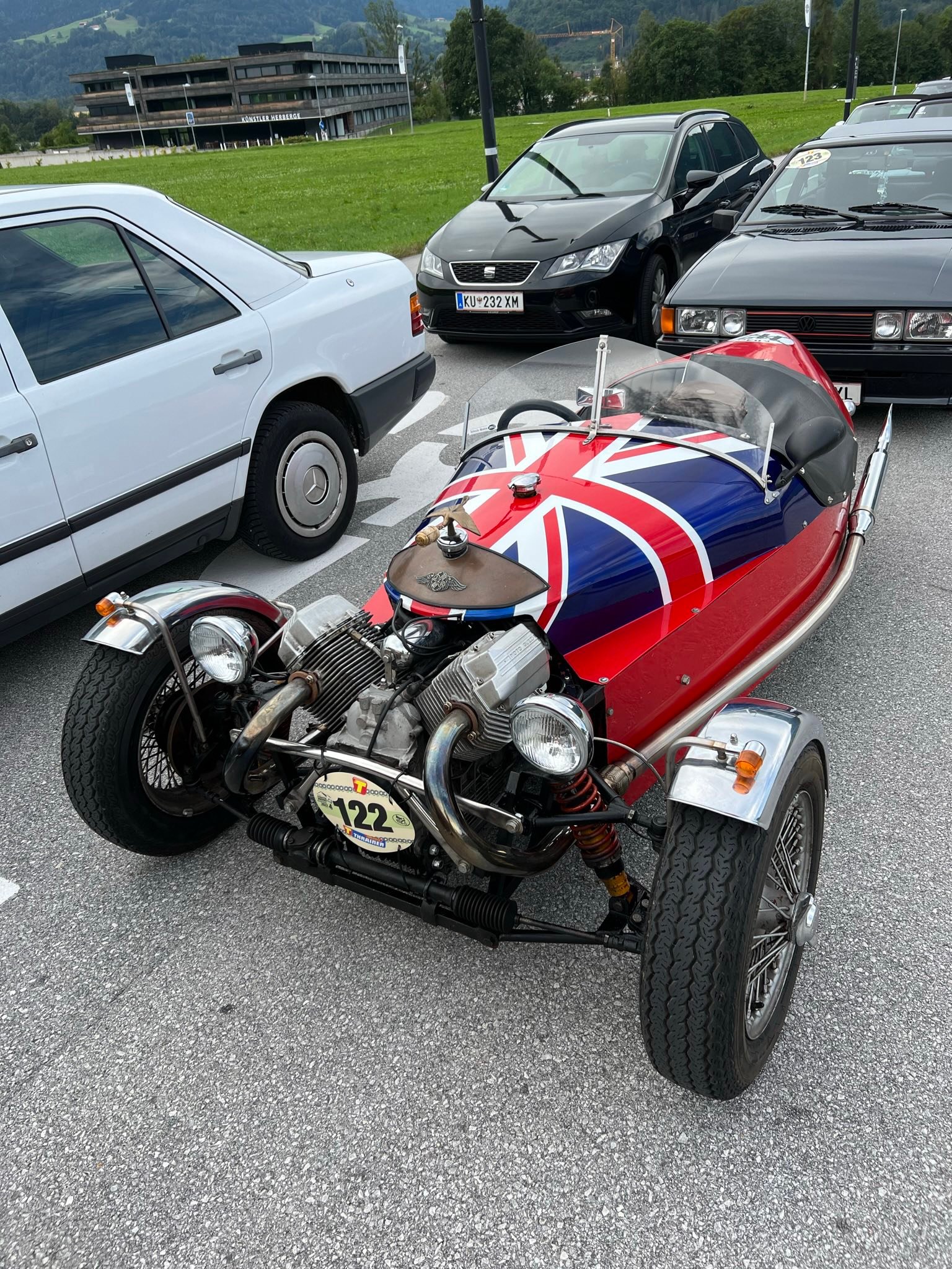 What is the purchase or sales price for a JZR with 1100ccm Moto