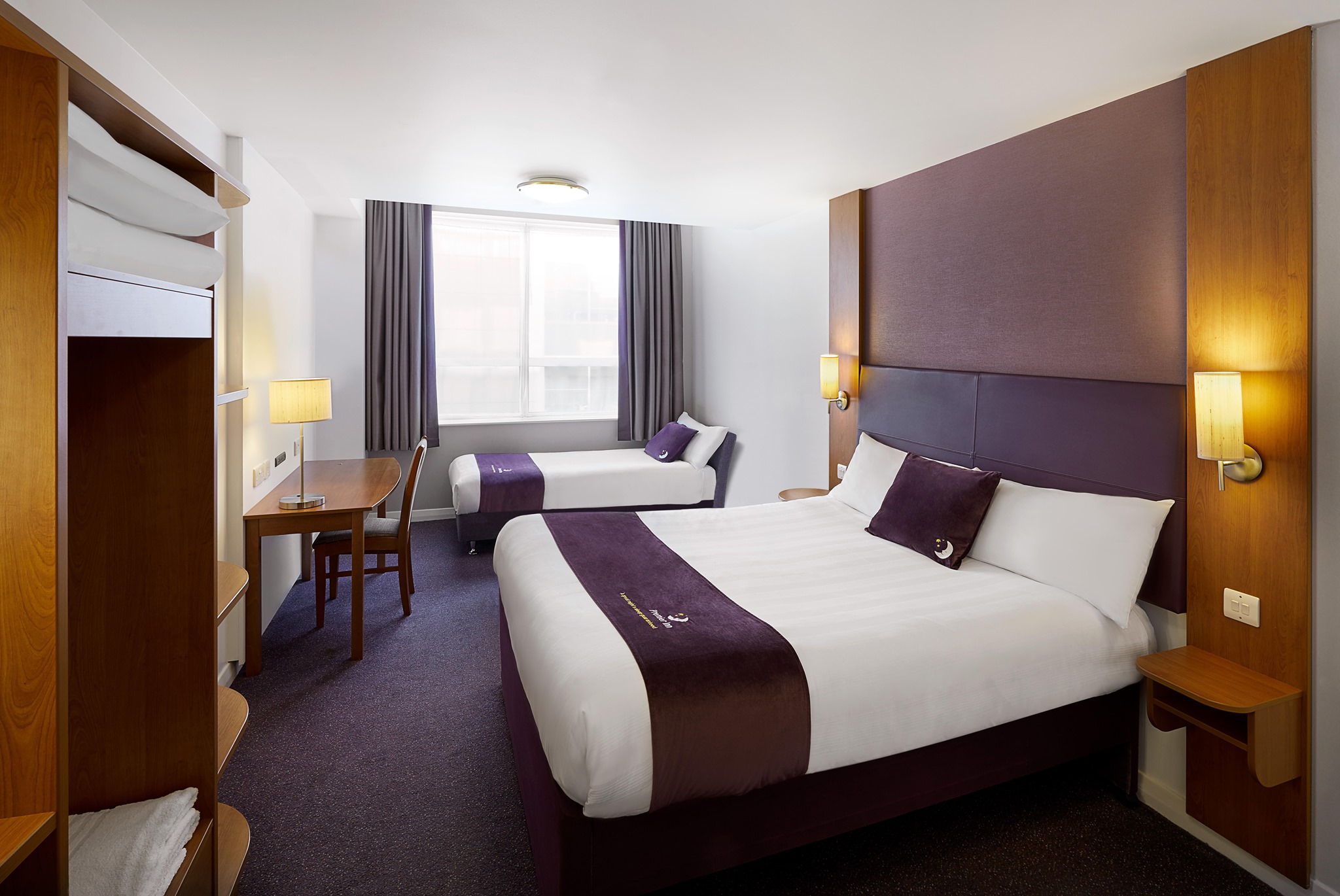premier-inn-glasgow-city-centre-charing-cross-home