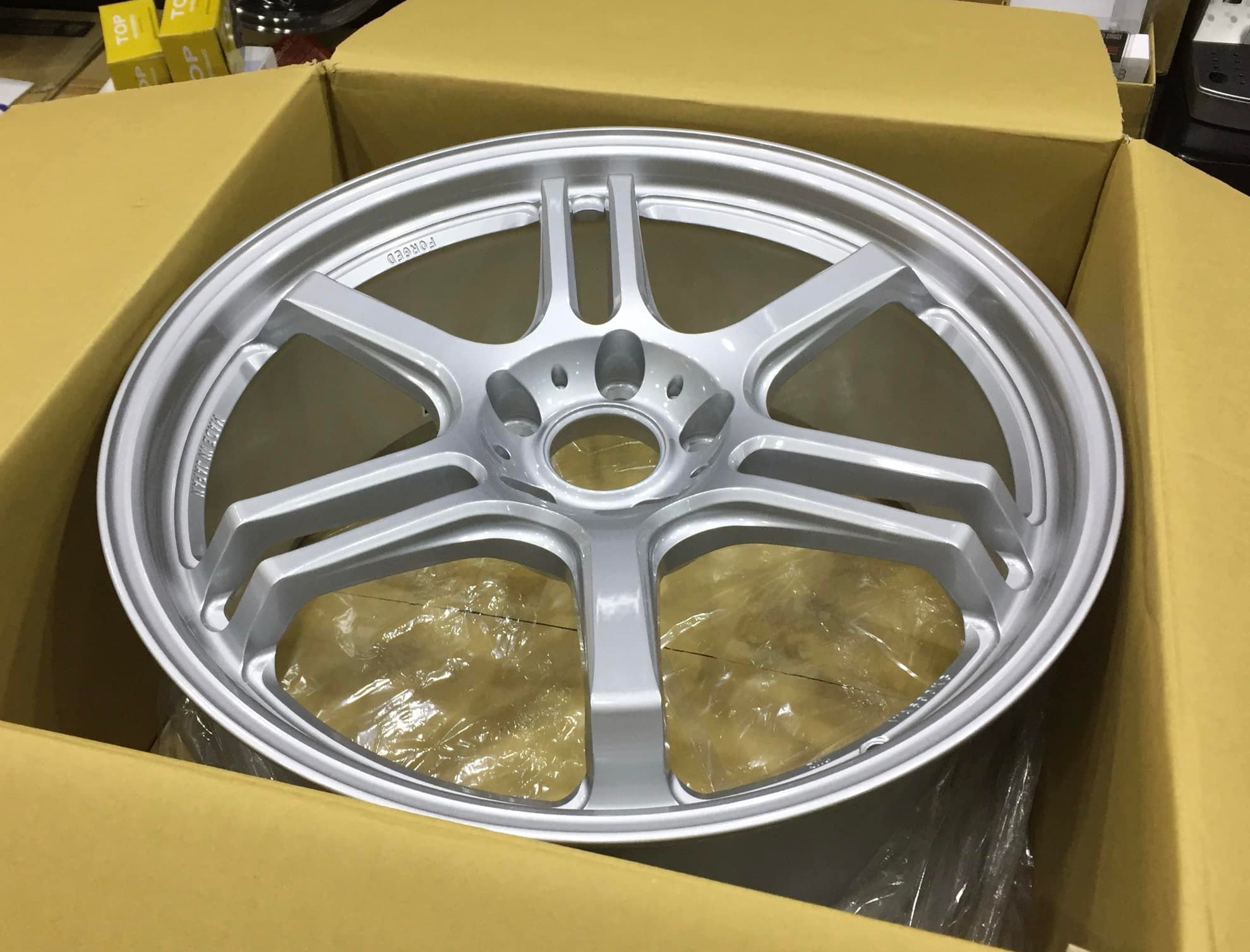 售全新??BRIDGESTONE POTENZA RW006 單片鍛造鋁圈規格：19吋，5 