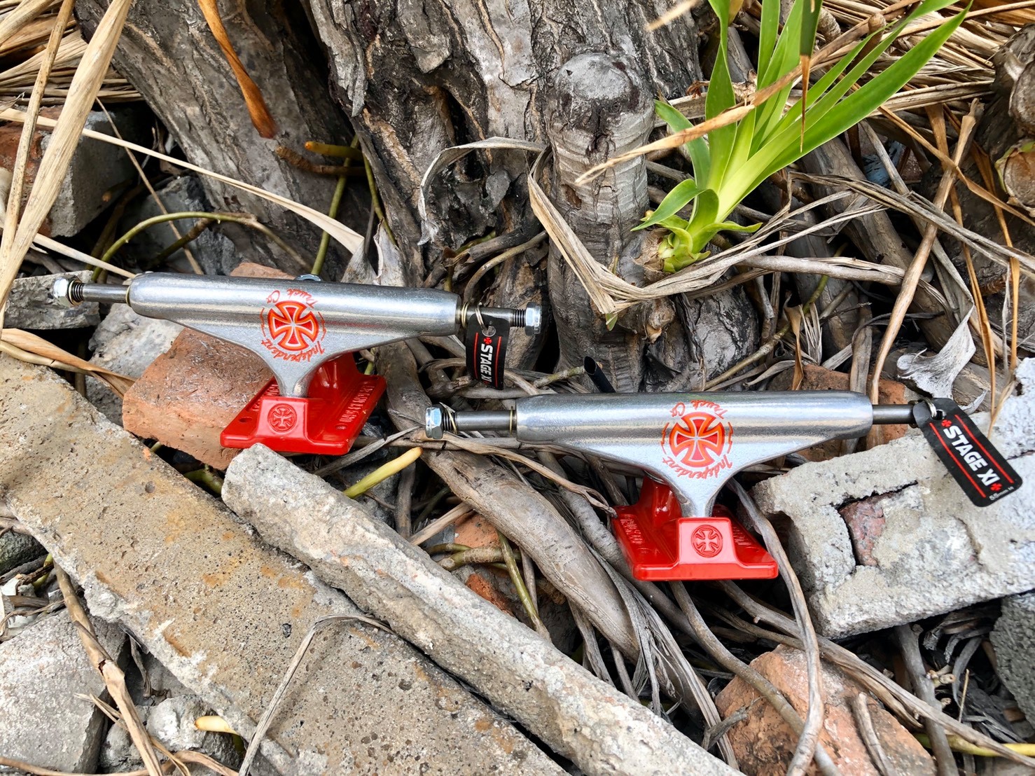 Independent Milton Martinez 149 and 139 Stage 11 trucks! Get them