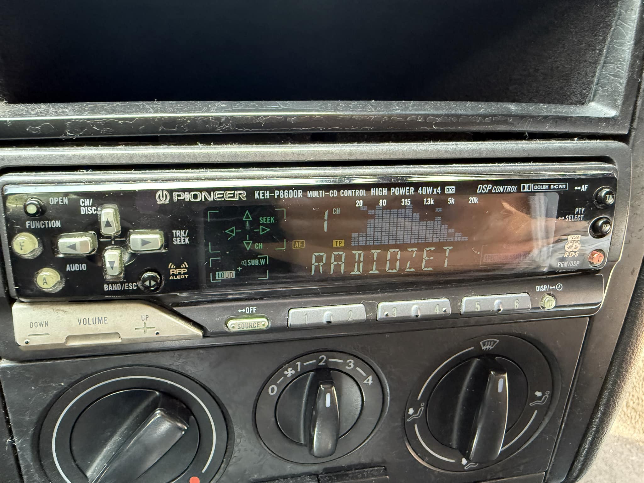 Pioneer Carrozzeria KEH-P440 car radio for sale