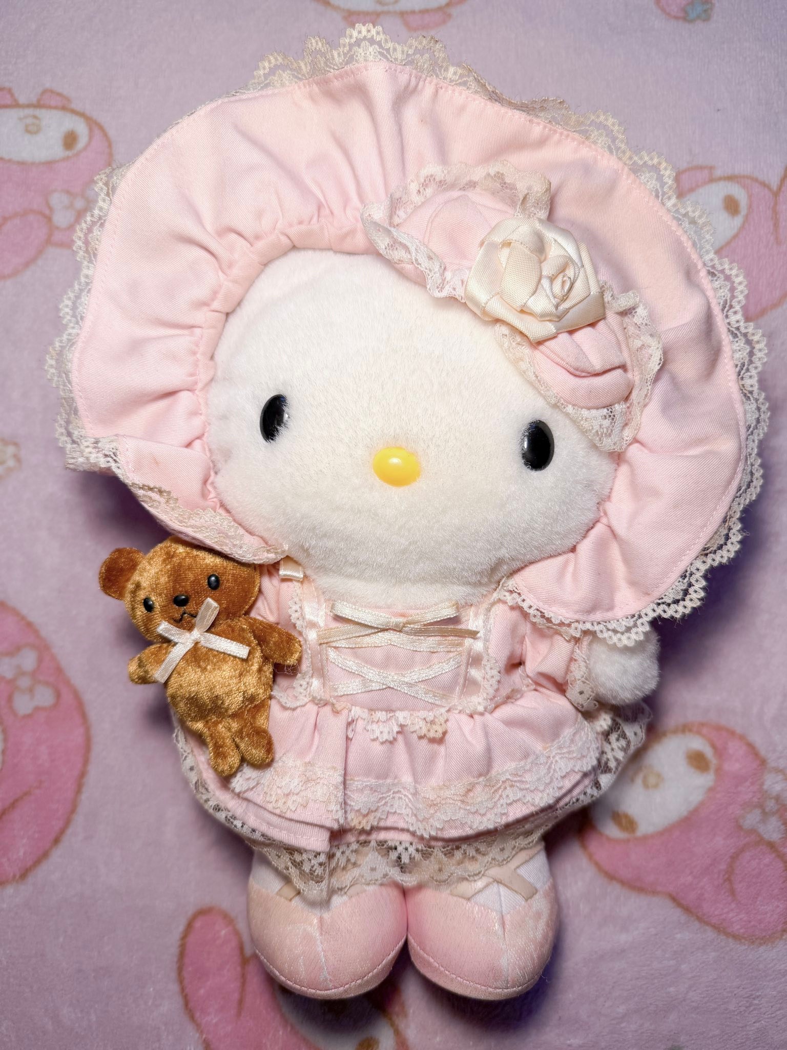 Hello Kitty Pour Lolita White Edition? ( RARE) คิตตี้โลลิต้า