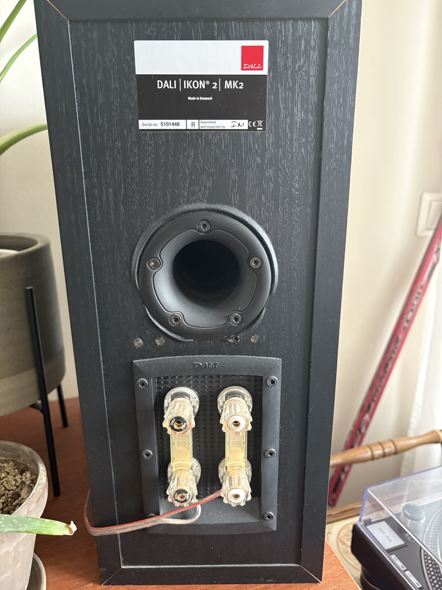 Pair of Dali speakers - Dali IKON 2 MK2 58k