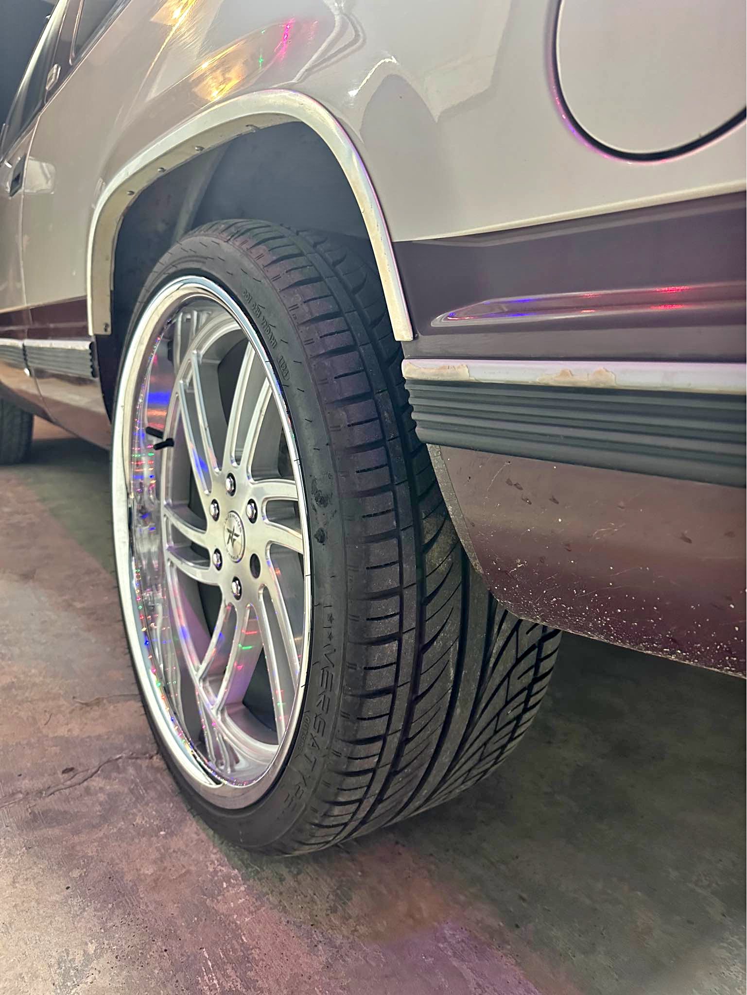Vendo oh Cambio infamous 24x9 y 24x11 - Car Wheels, Tires & Parts ...