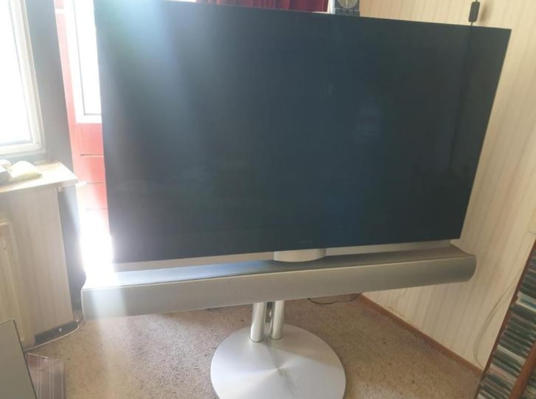 Does anyone know where I can buy the motorized floor stand for