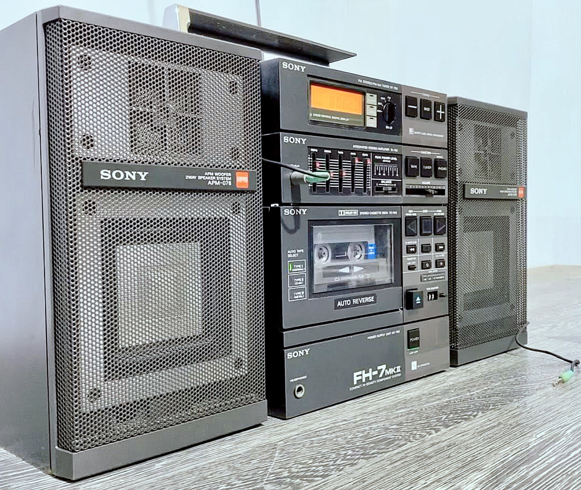 80s vintage The Sony FH3 was a mini component stereo system