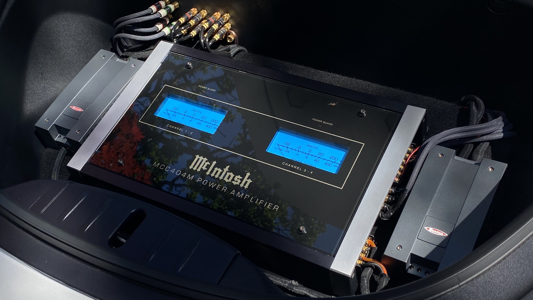 McIntosh MX4000 and MDA4000 Car Audio System