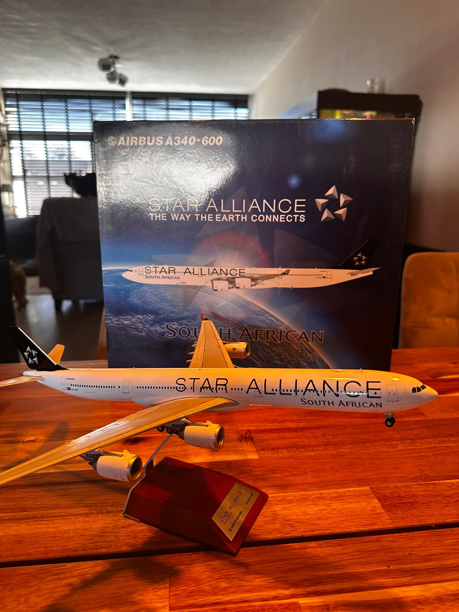 Aviation Elegance in 1:200 Scale ⚡ The Hogan Lufthansa Airbus