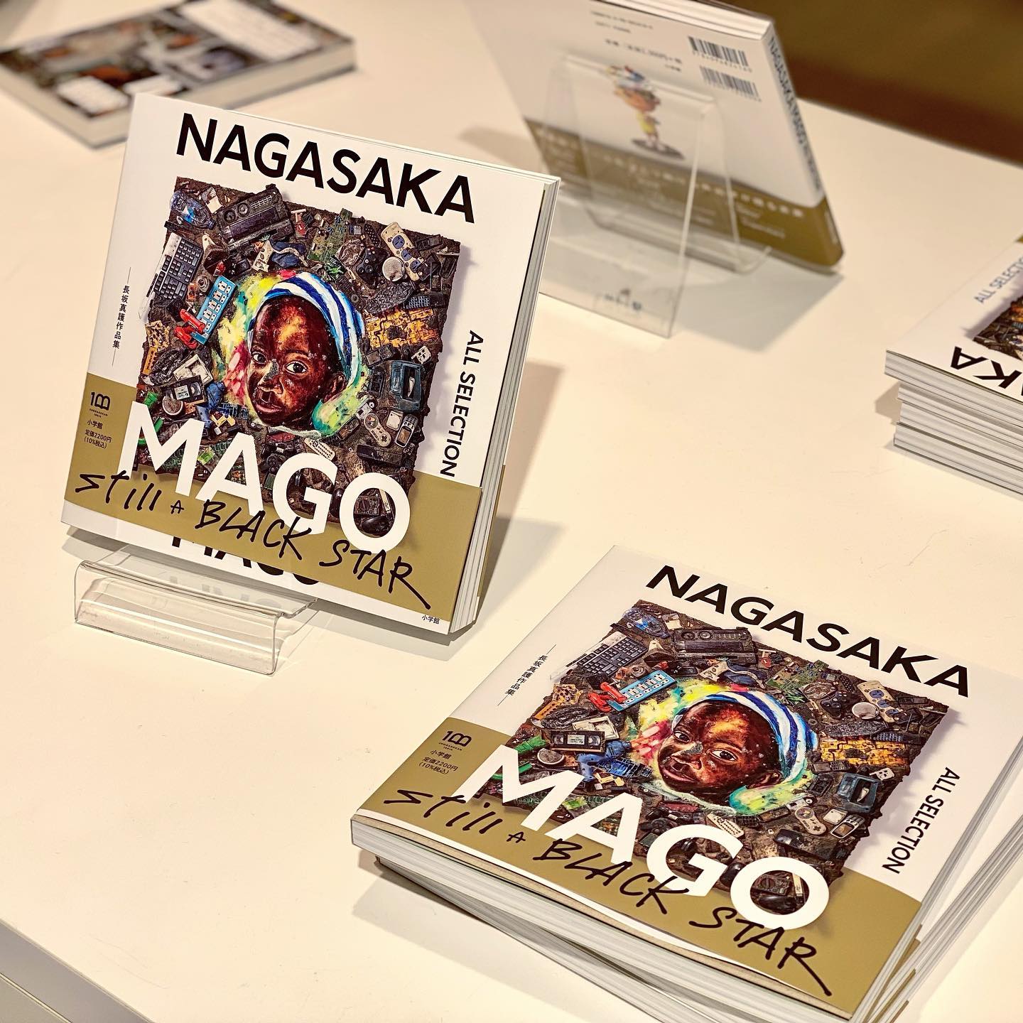 阪急うめだ本店 イベント情報 - 【ただいま開催中！】 長坂真護展 Still A BLACK STAR...