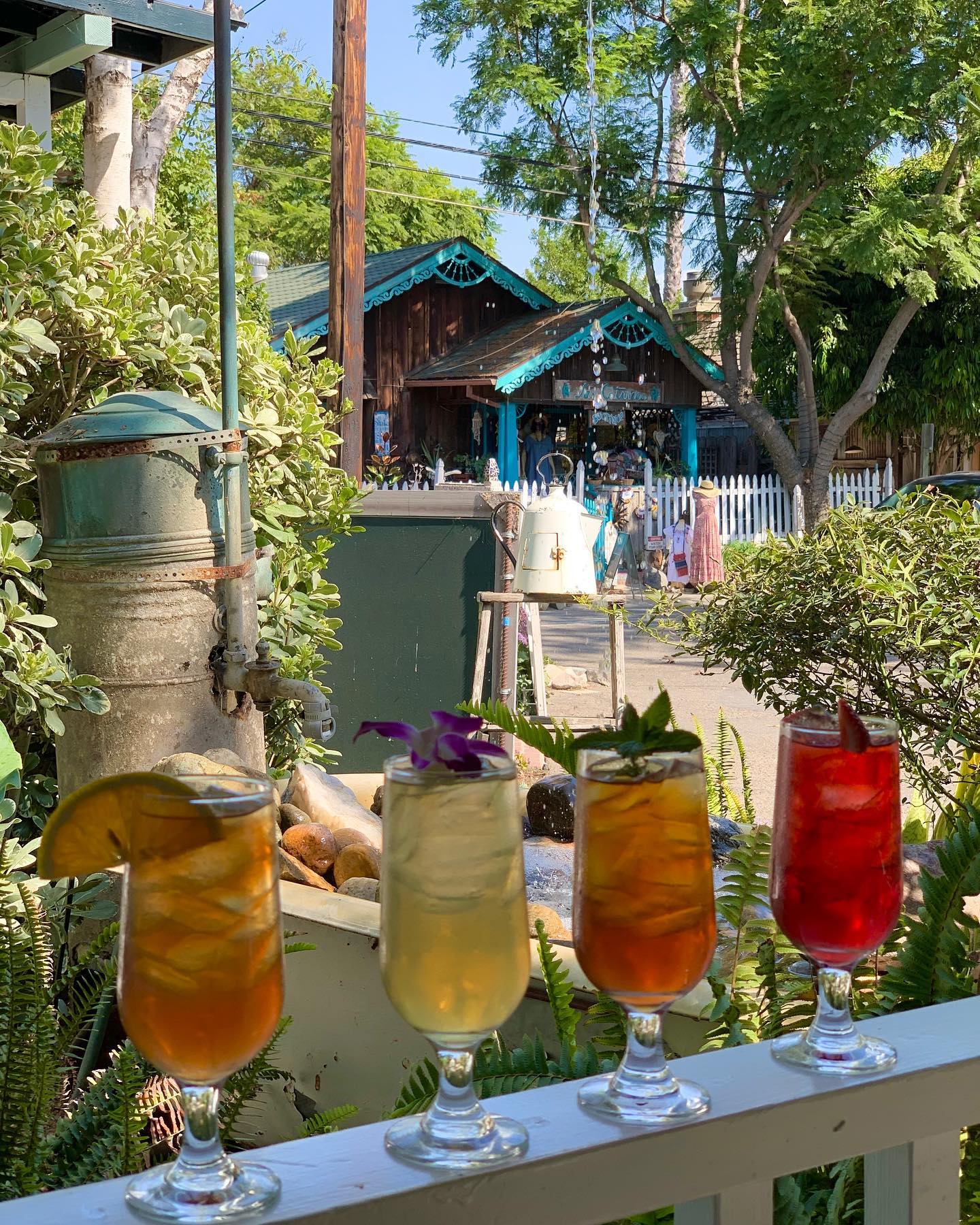 We’re more than just hot tea!... - The Tea House on Los Rios | Facebook