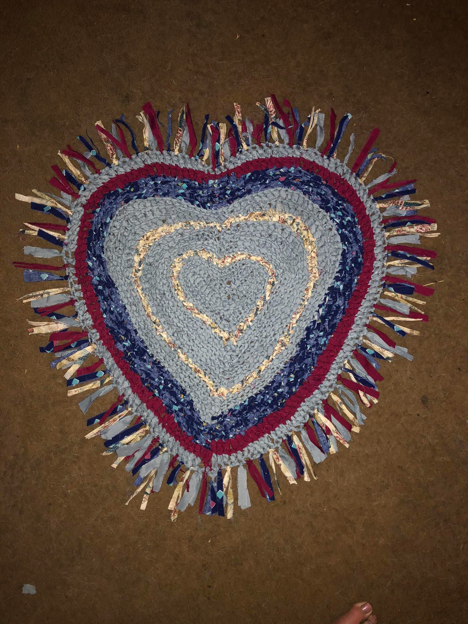 ラグ・カーペット 70s vintage heart rag reversible Making a heart rag rug without a pattern