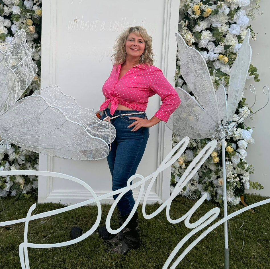 Mandy Bankston - I'm just trying to sit out on my front... | Facebook