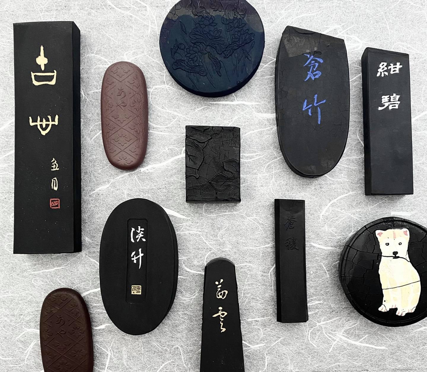 Junko - Material series [3]🖌墨 Sumi ink sticks are made of pine or oil ...