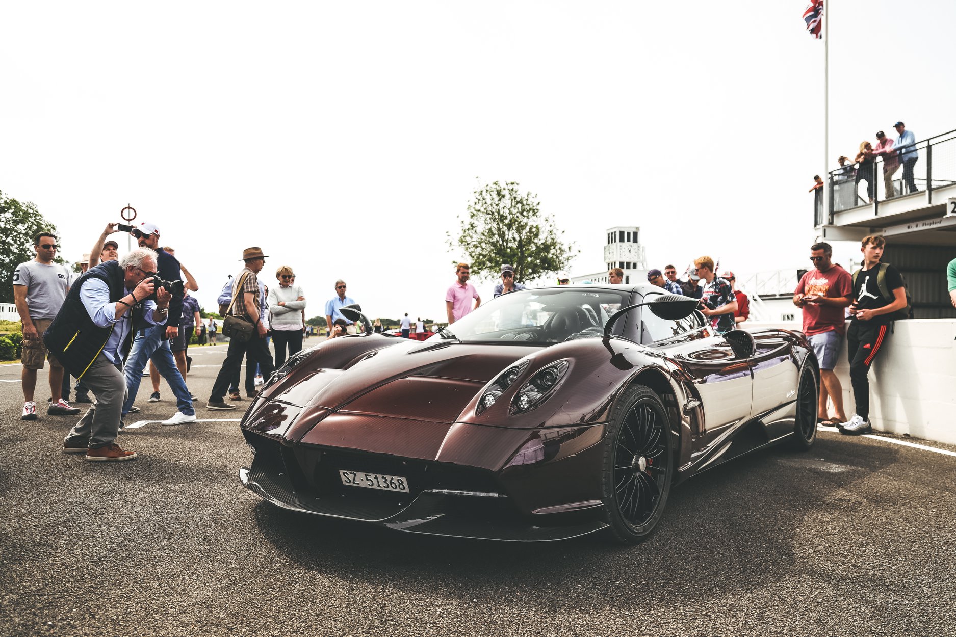 McLaren P1 LM vs the Pagani Huayra! Which carbon-clad monster is