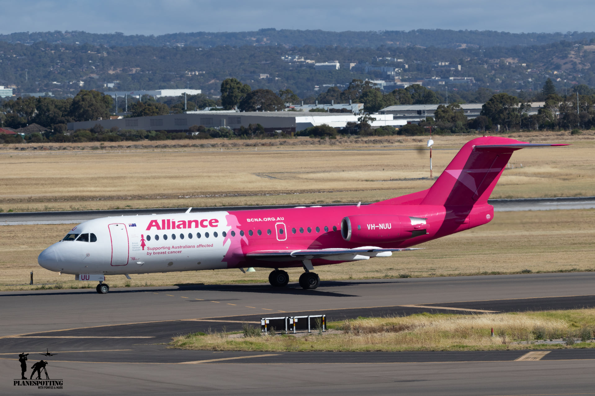 Alliance Airlines Pink Planespotting With Pomfus Mark Facebook
