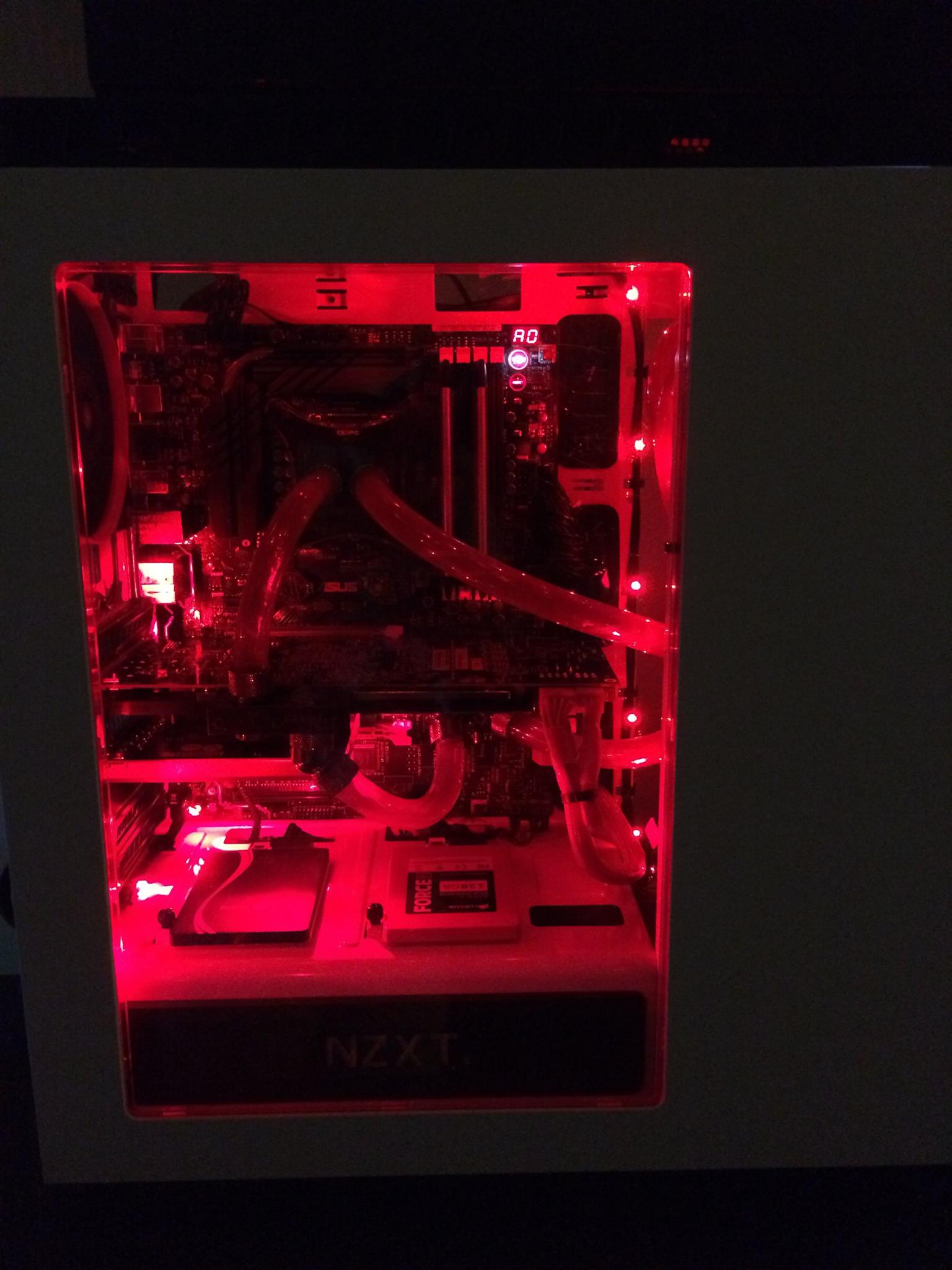 Showcasing my 2013 gaming PC build with i7-4770k and 2x R9 290s