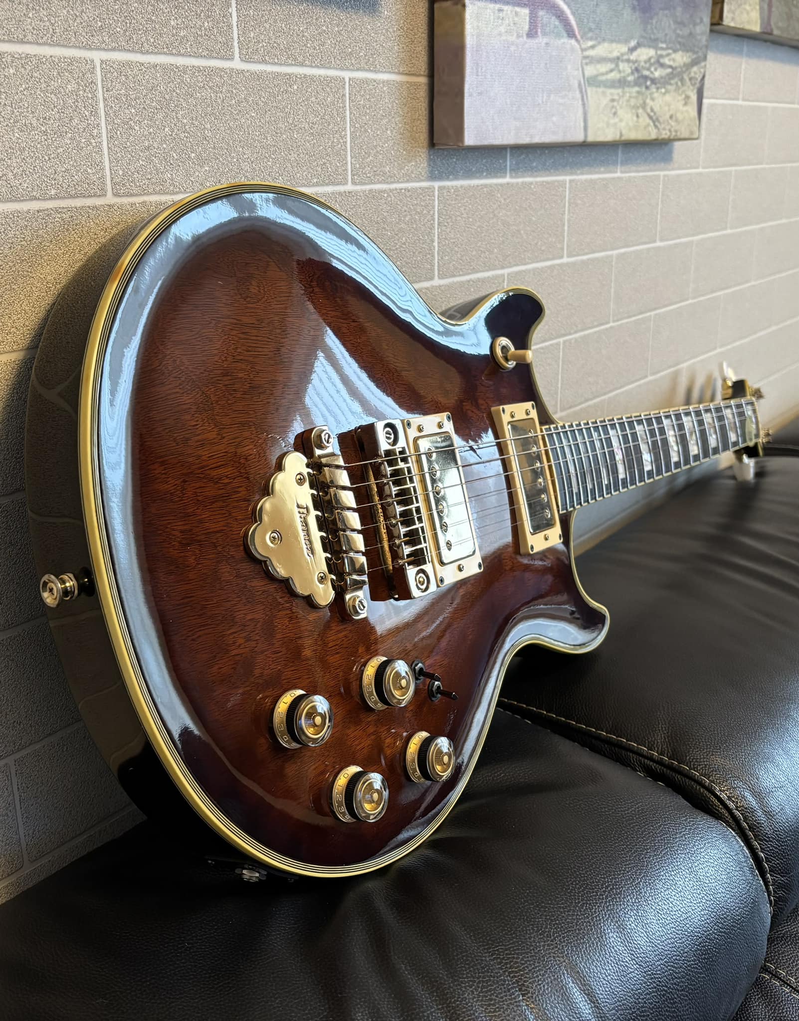 Ibanez AR305AV 1983 electric guitar still sounds great