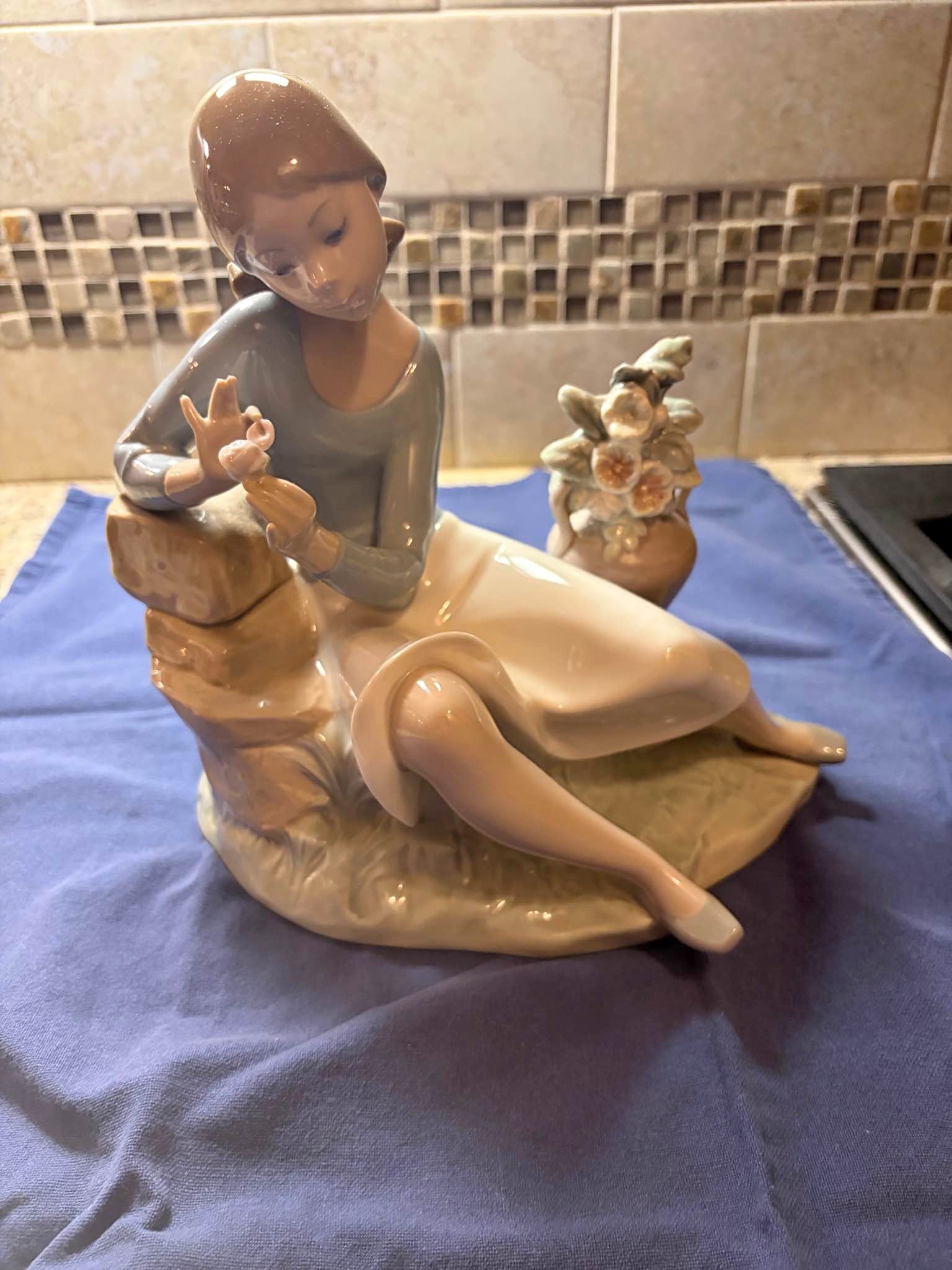 紐約要出售的Lladró 雕像| Facebook Marketplace