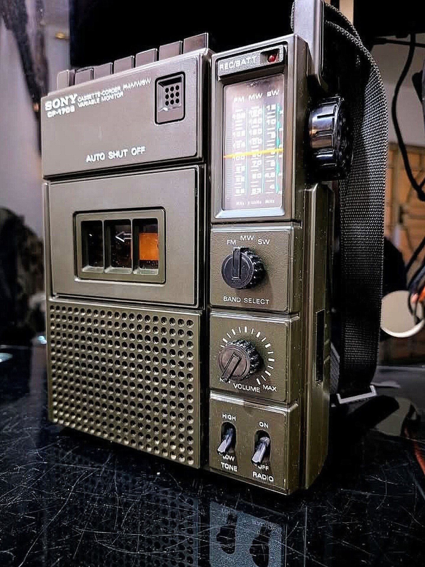 SONY　CF-2550 Sony CF2550 stereo radio cassette recorder