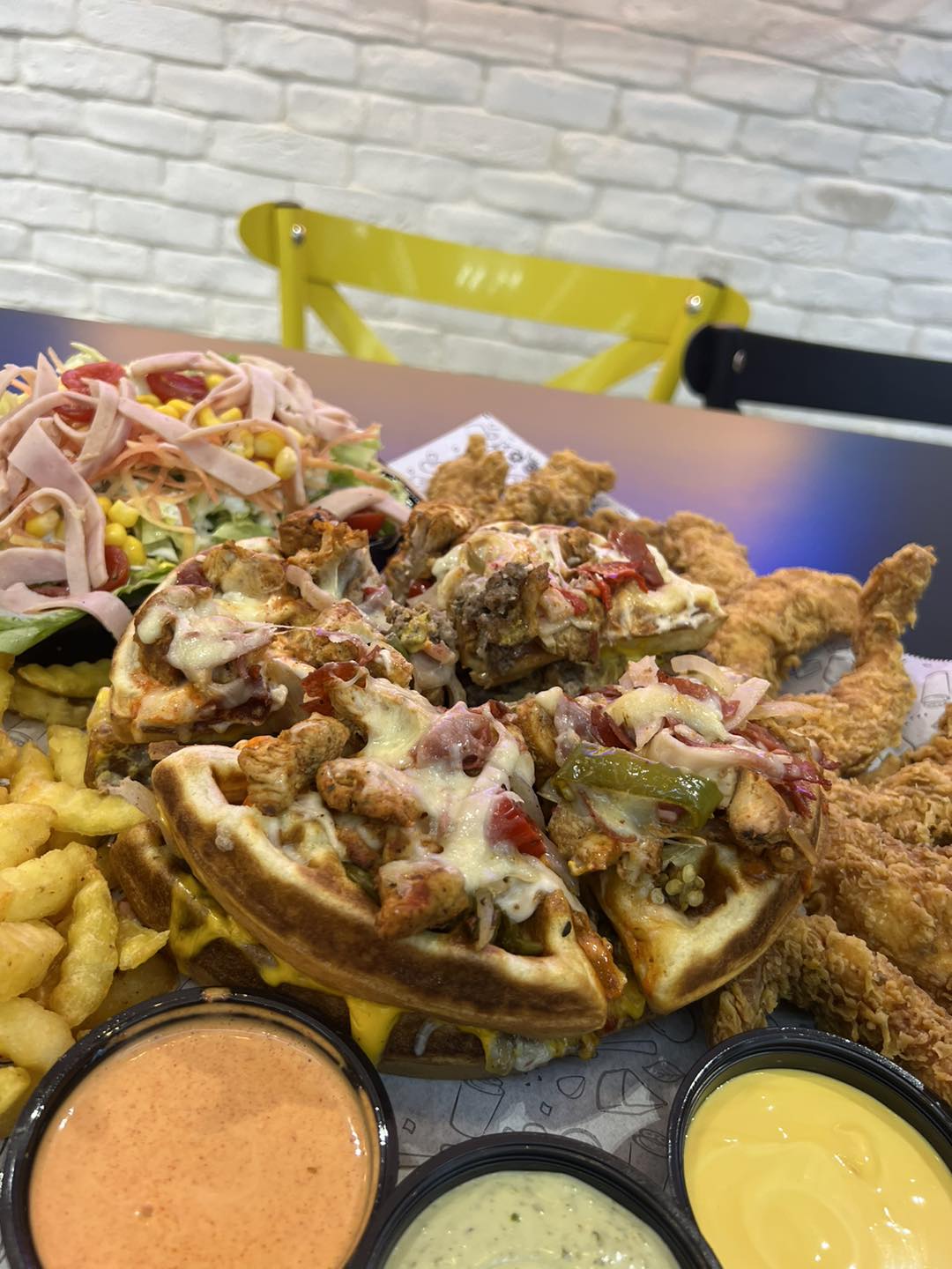 Compozz - يا مما يا مما ملا جو في compozz 😂😋😍 . Waffle 🧇...