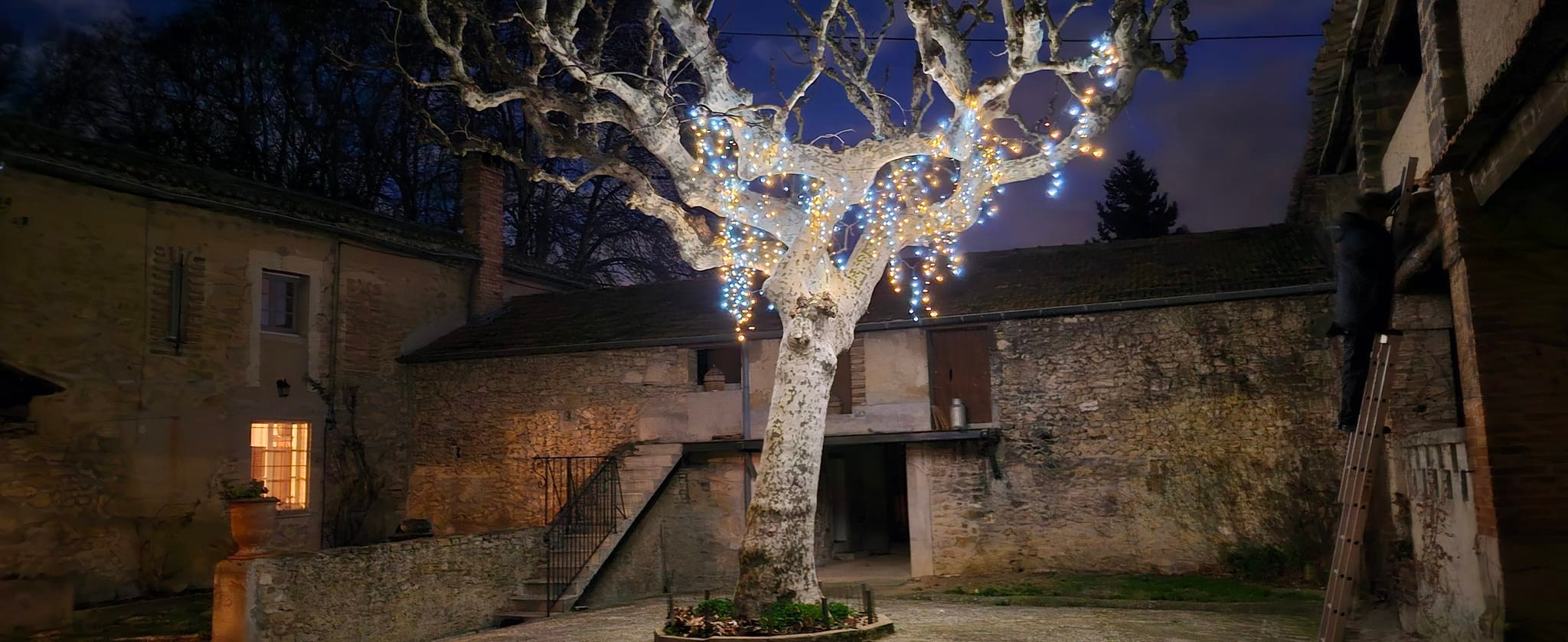 chateau-rouge-bollene-boll-ne