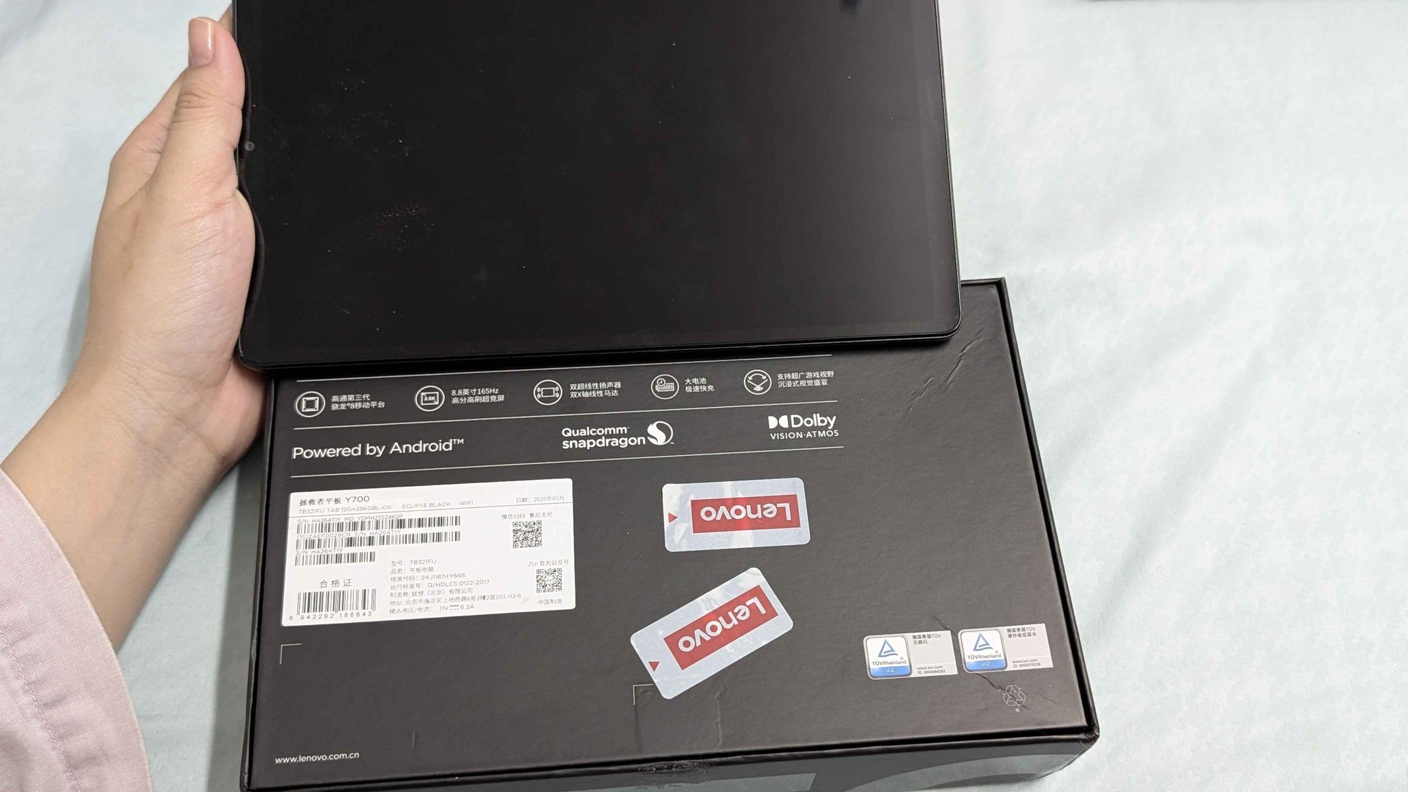 Lenovo Legion Y700 2025 — Snapdragon 8 Gen 3 Gaming Tablet 12+ 