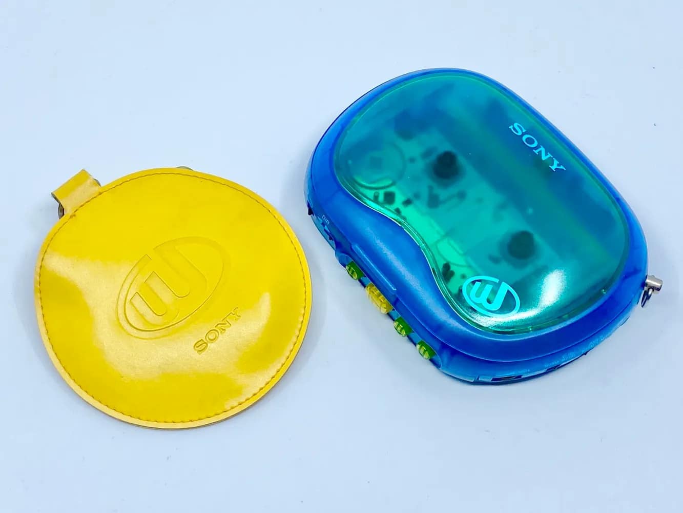Sony WM-EQ2/3 'Beans' (1995-1997) Before the 2005 MP3 player