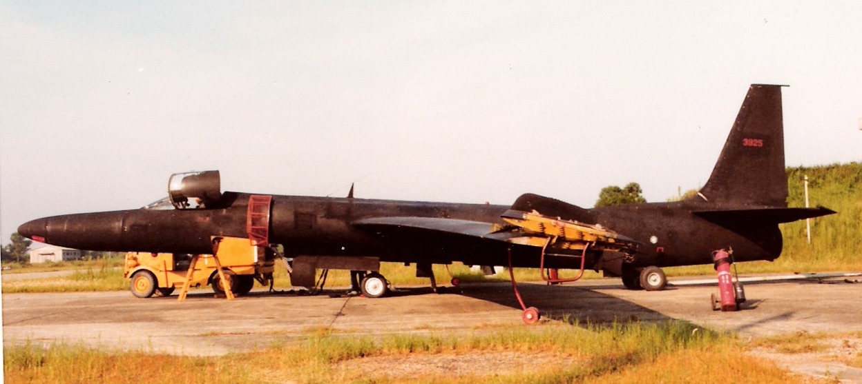 1/144 scale U-2R Black Cat model
