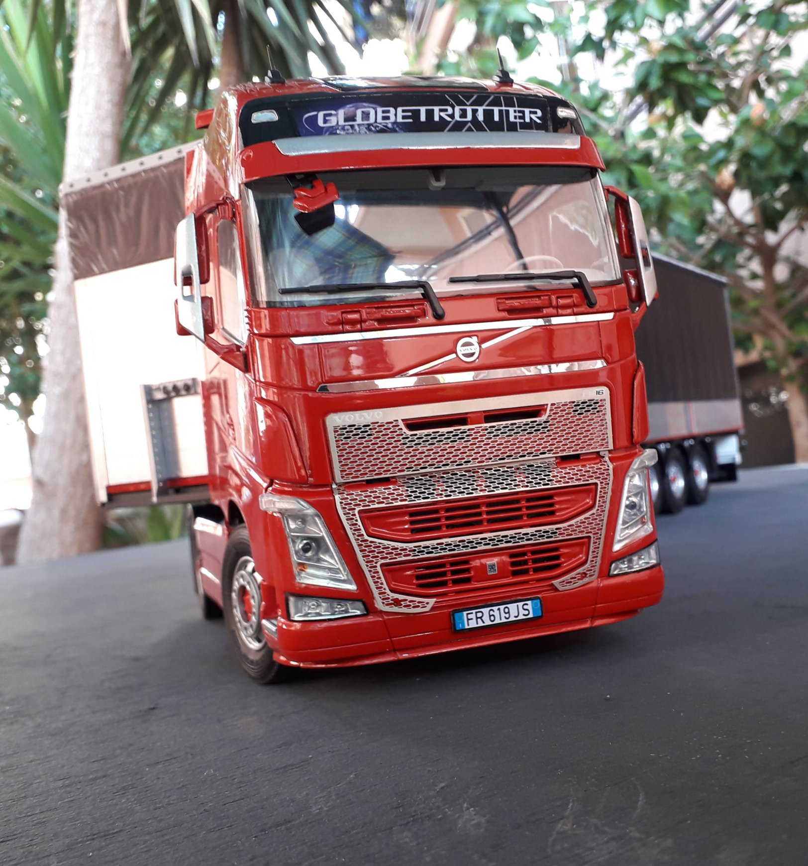 Your scale models From Filippo Ceraulo : Volvo FH4 and trailer 1