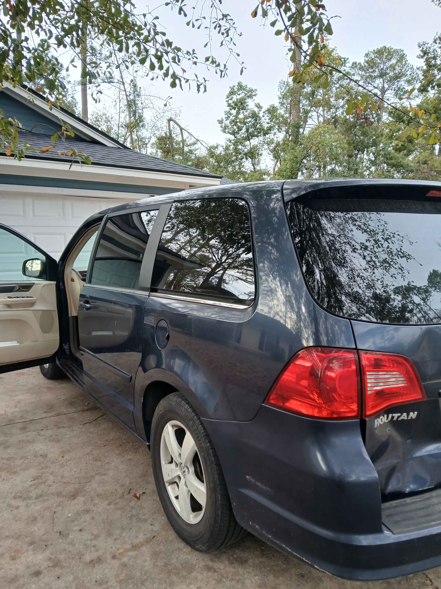 2009 Volkswagen Routan - Cars & Trucks - Valdosta, Georgia | Facebook ...