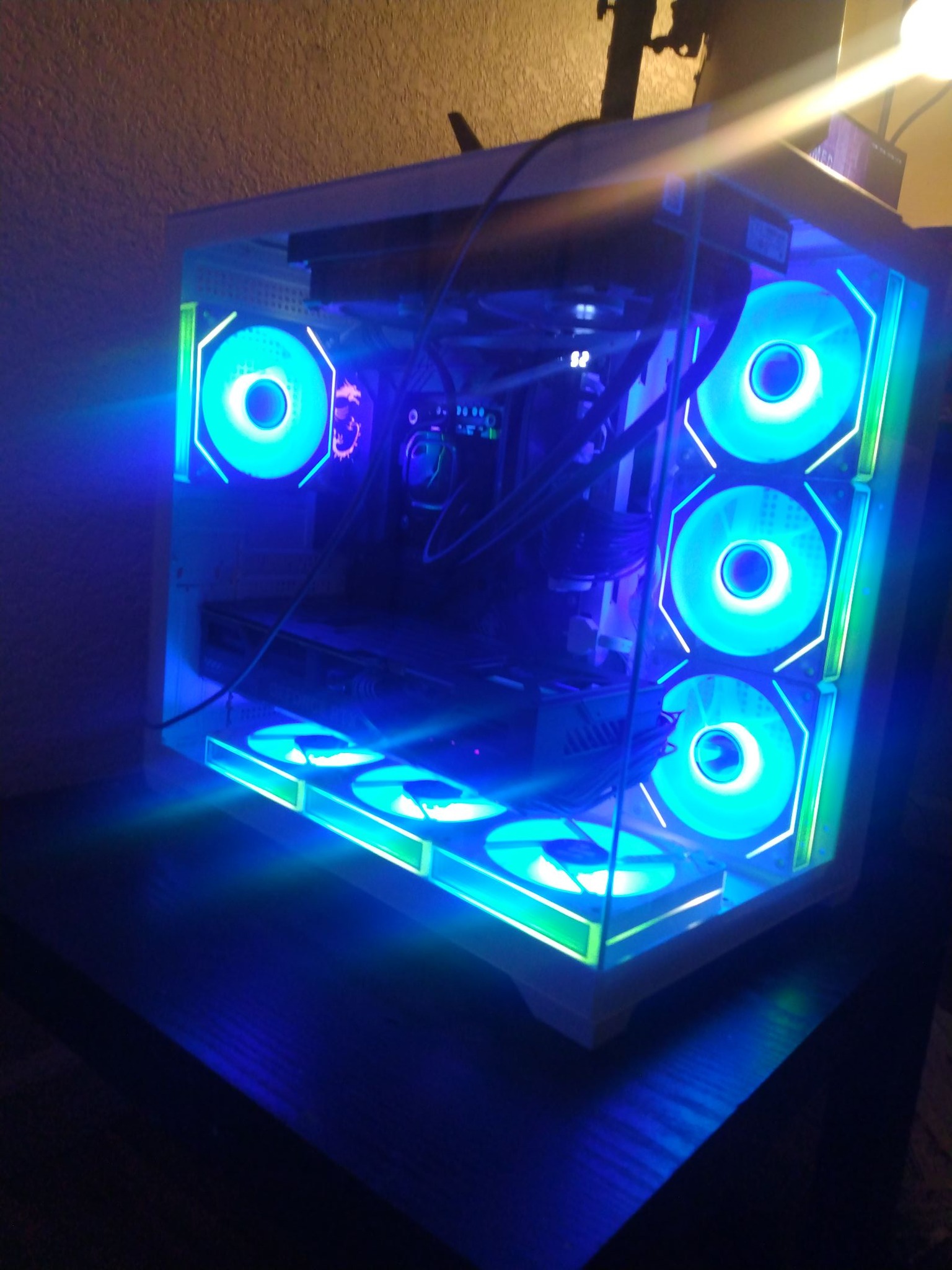 MSI z790 carbon wifi build with i9 13900k and corsair tuf
