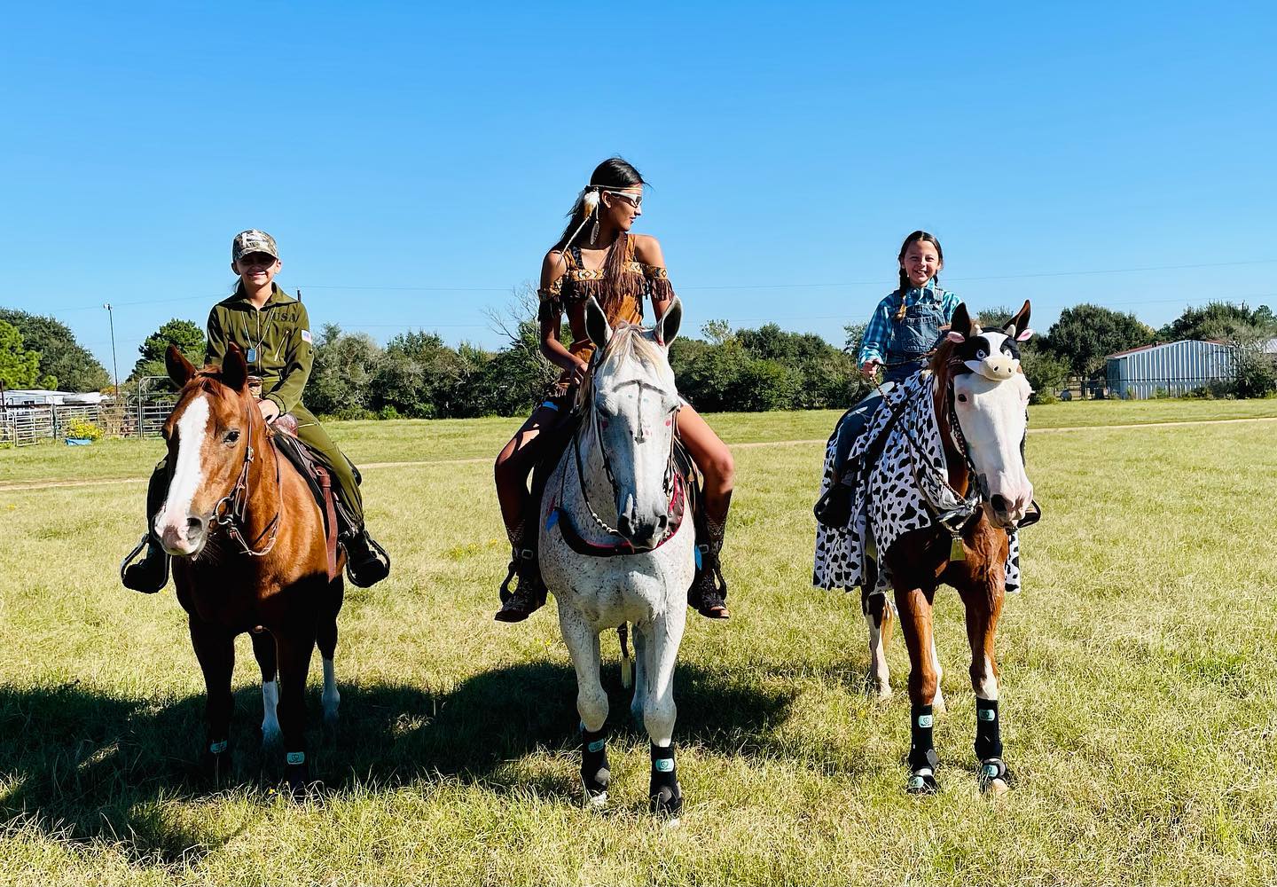 Happy Halloween at Rogue Rodeo... - JW Equine Services