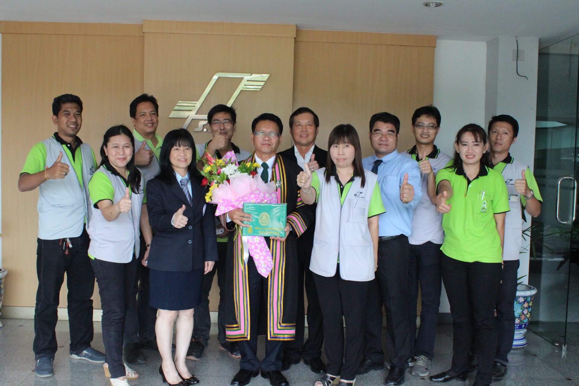 คณะผู้บริหารกลุ่มบริ... - SPS Intertech Public Company Limited