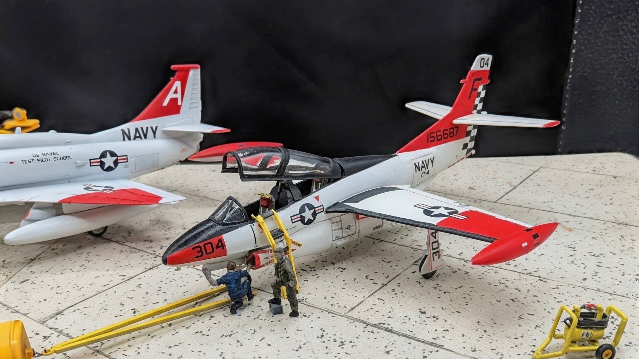 アンドリュー Navy model airplanes from Airfix, Fujimi, Matchbox, and Hasegawa kits