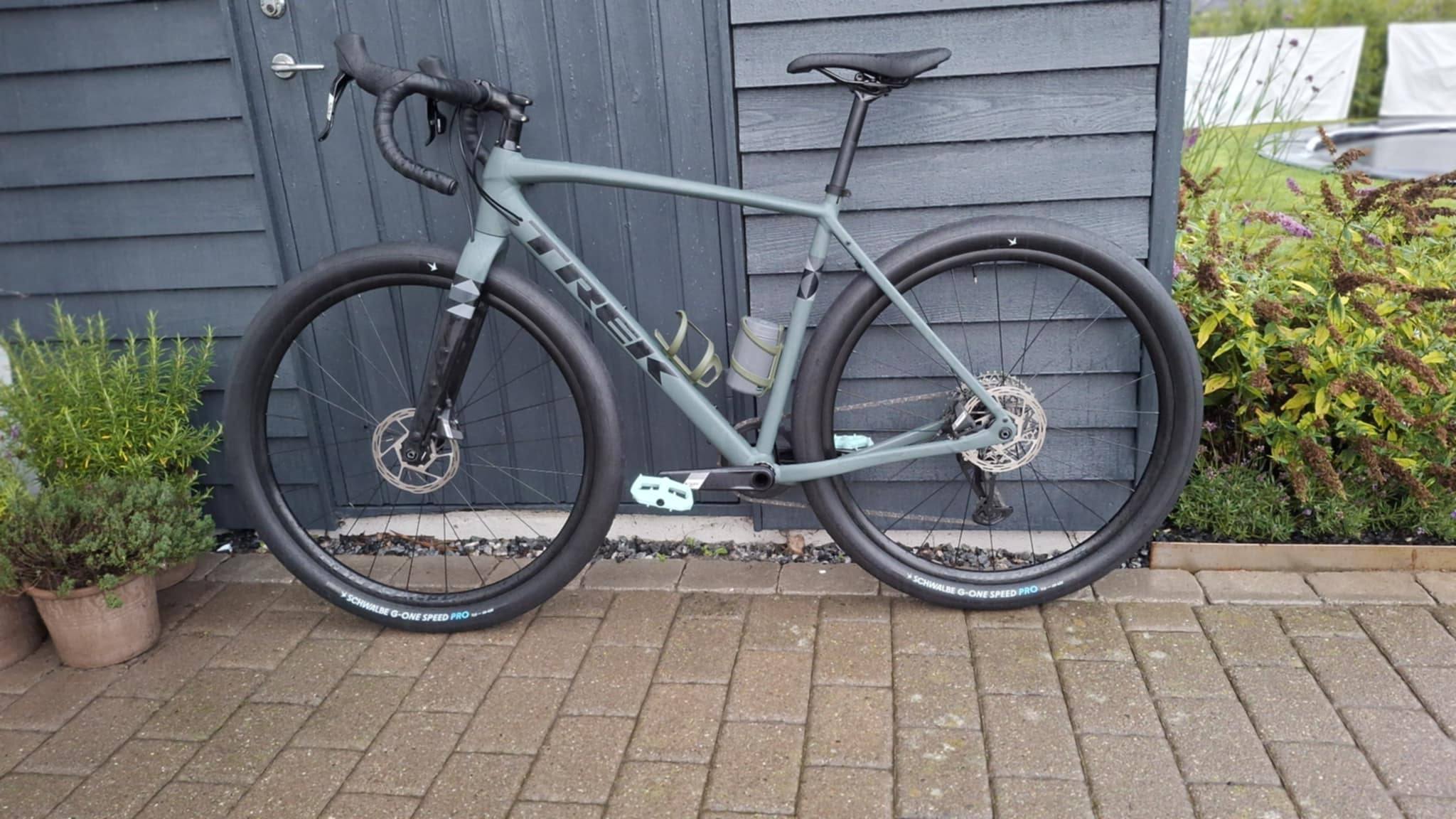 Trek Checkpoint ALR 5 bike with Schwalbe tyres