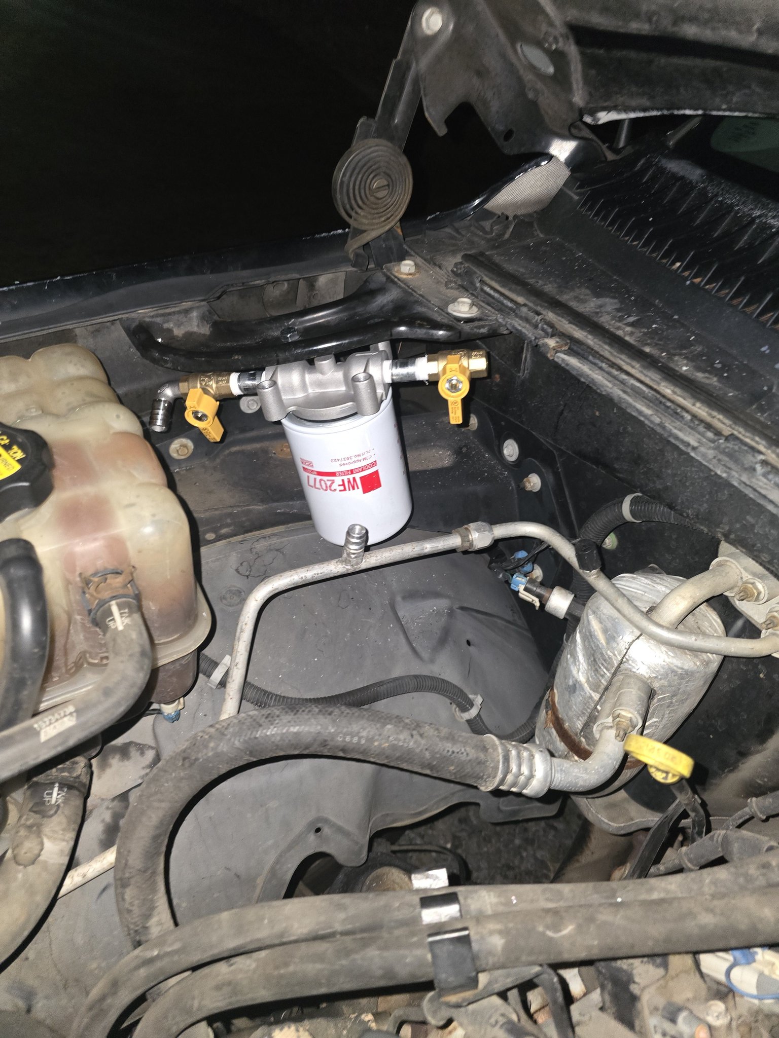 Supply Champion Black In-Line Coolant Filter for 1 1/2 hose