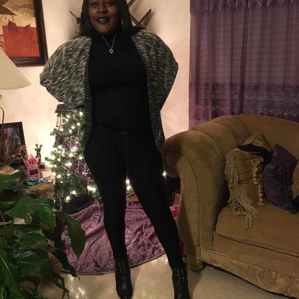 Sheena R Johnson
