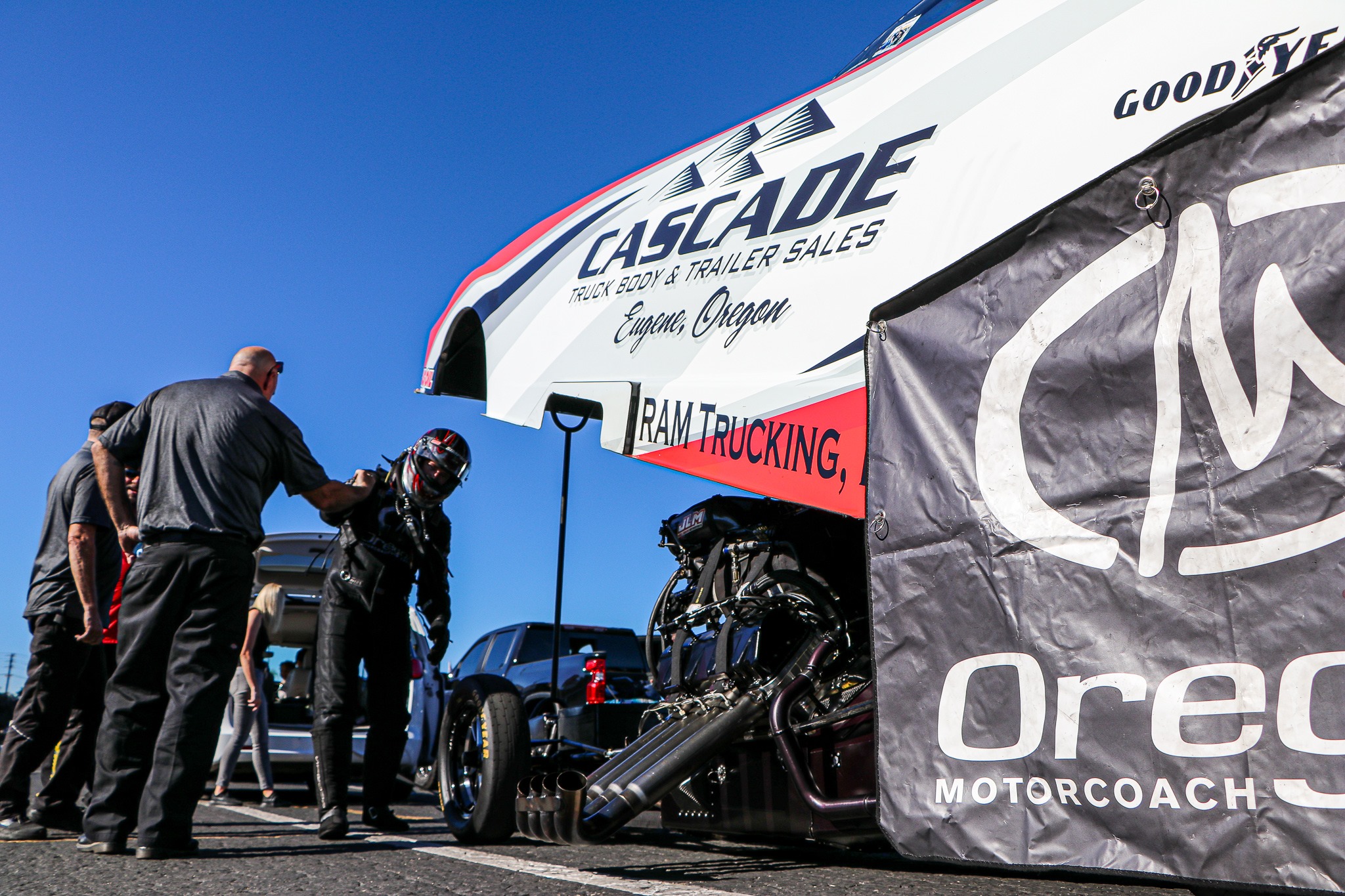 Hough Racing - Good luck fist bumps 🤜🤛 comin' your way in... | Facebook